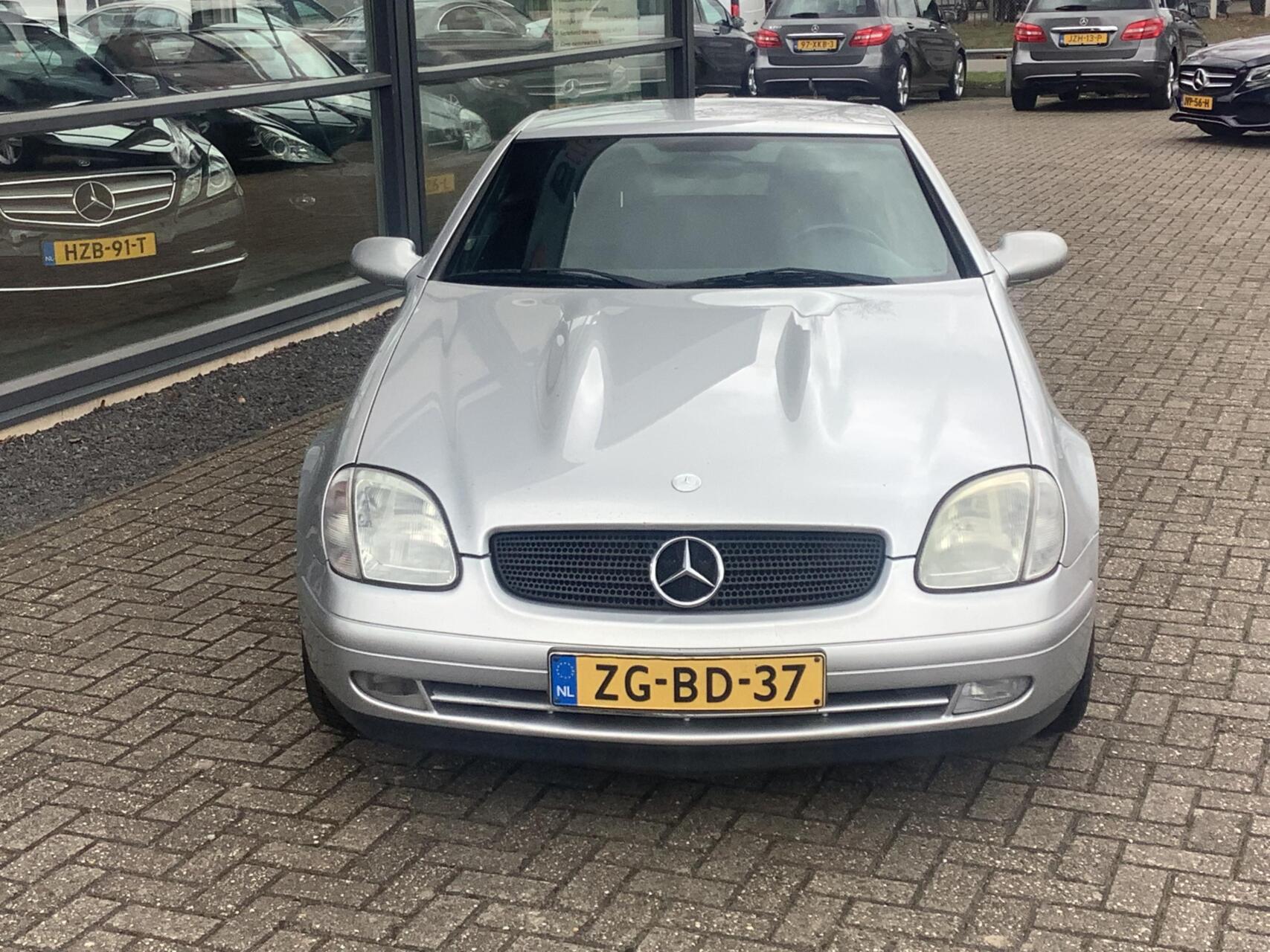 Foto van Mercedes-Benz SLK 230 Kompressor