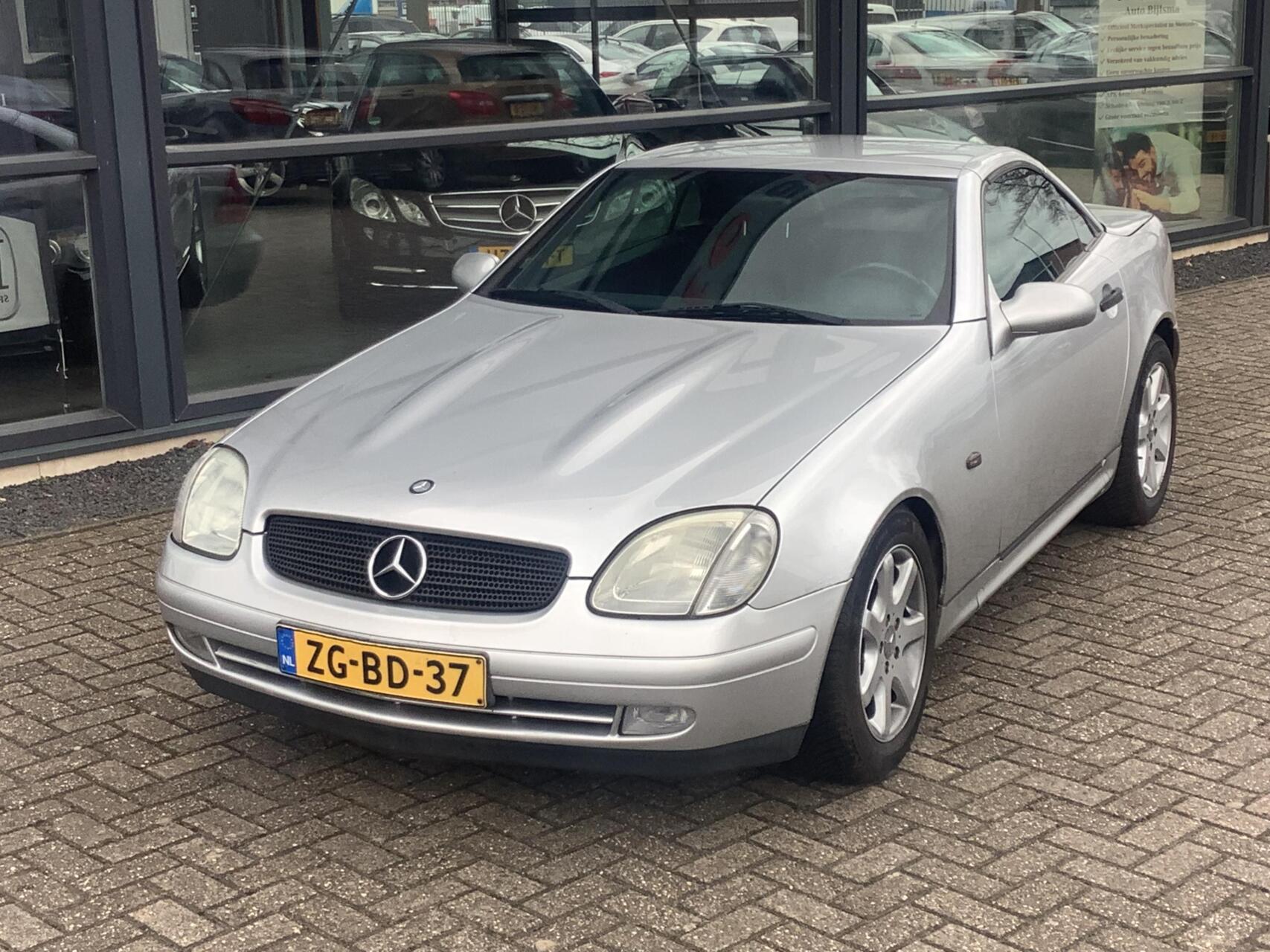Foto van Mercedes-Benz SLK 230 Kompressor