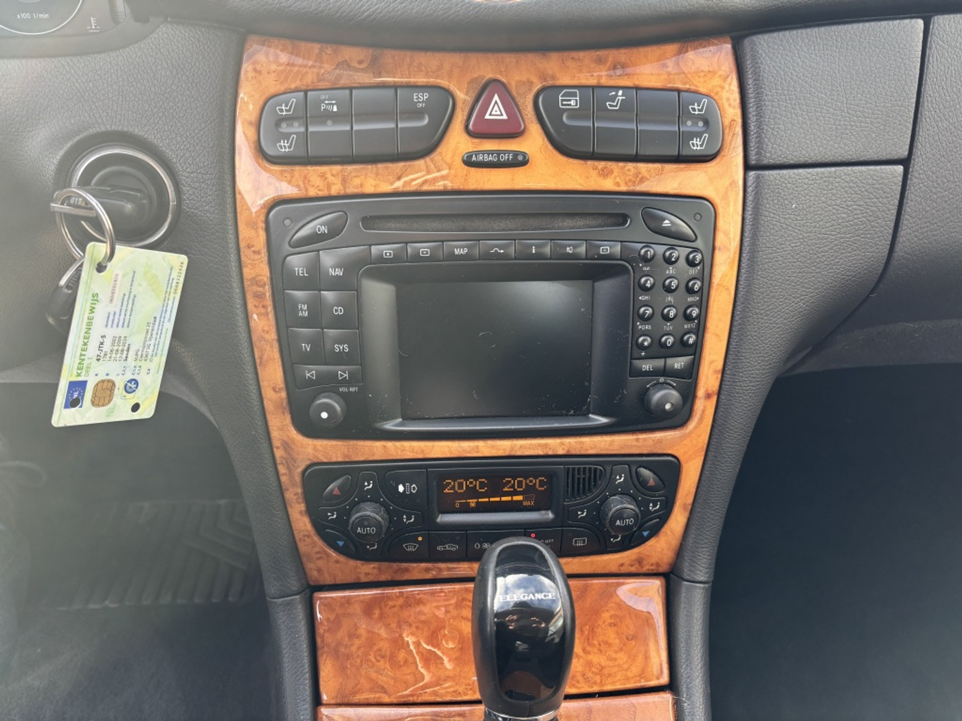 Foto van Mercedes-Benz CLK 320