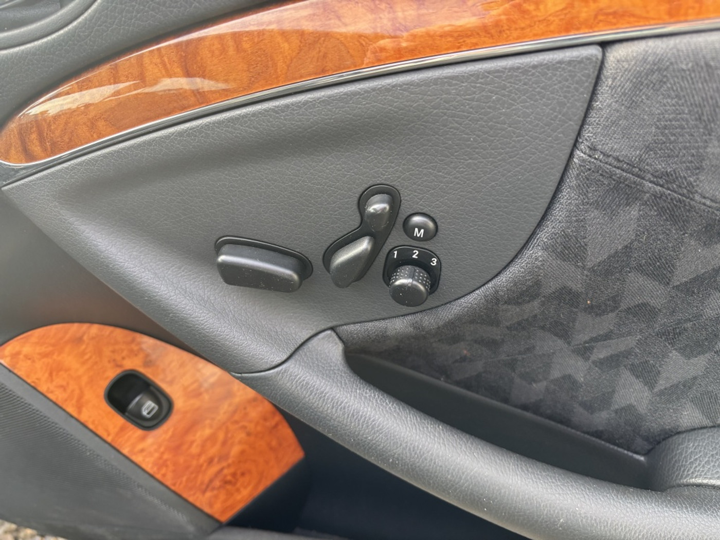 Foto van Mercedes-Benz CLK 320