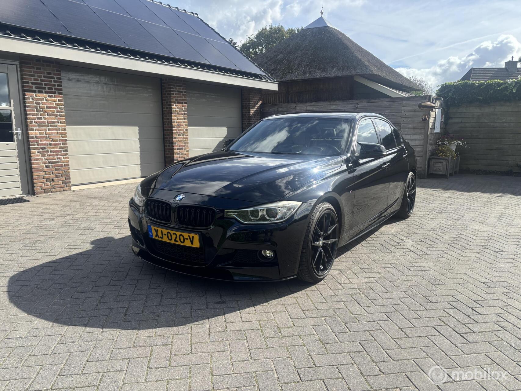 BMW 328i 328i Upgrade Edition 2012 - voorkant