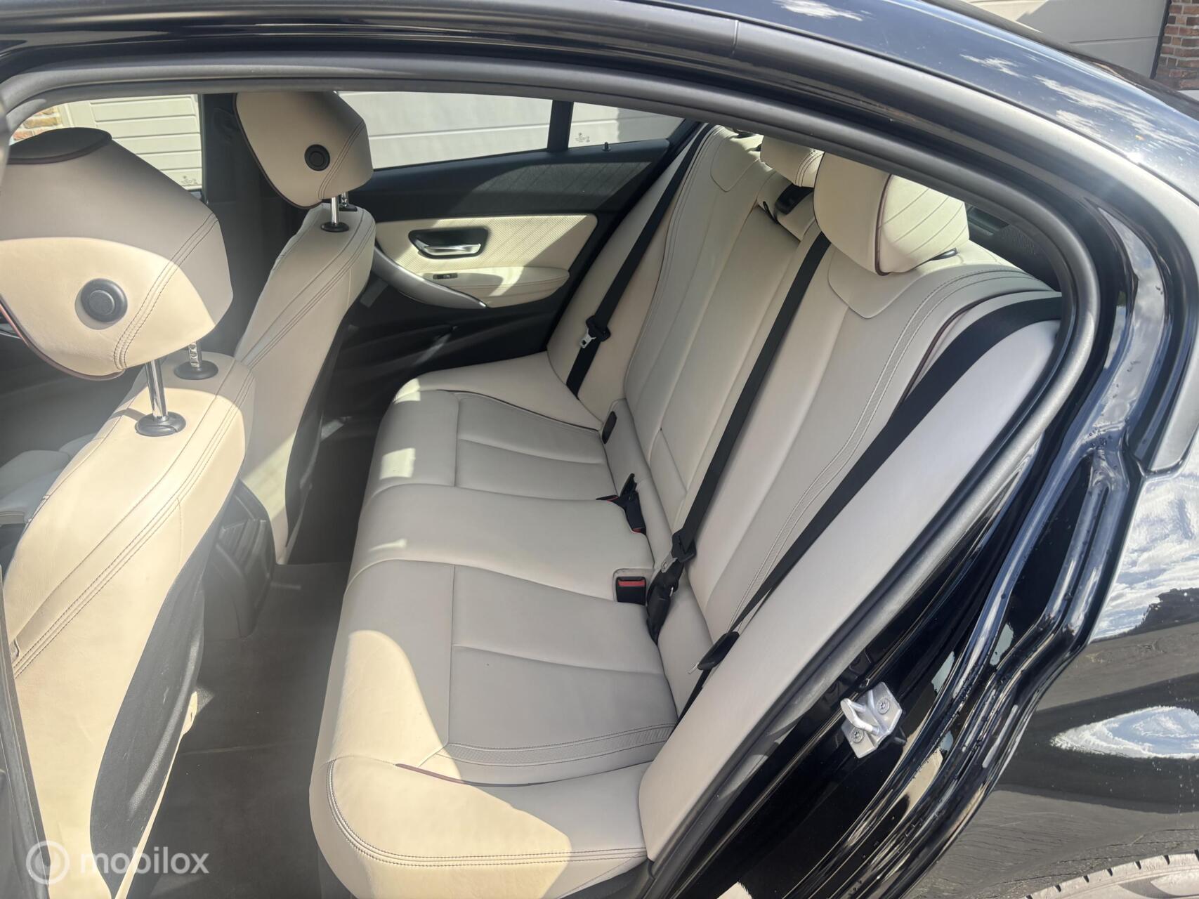Foto van BMW 328i