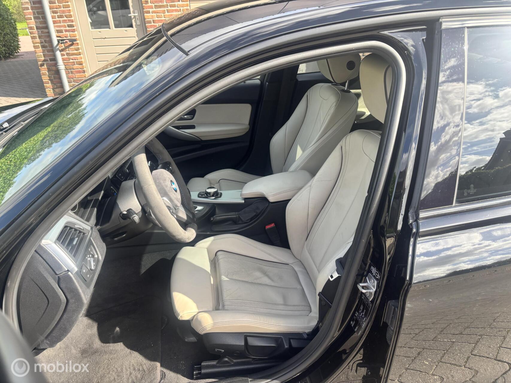 Foto van BMW 328i