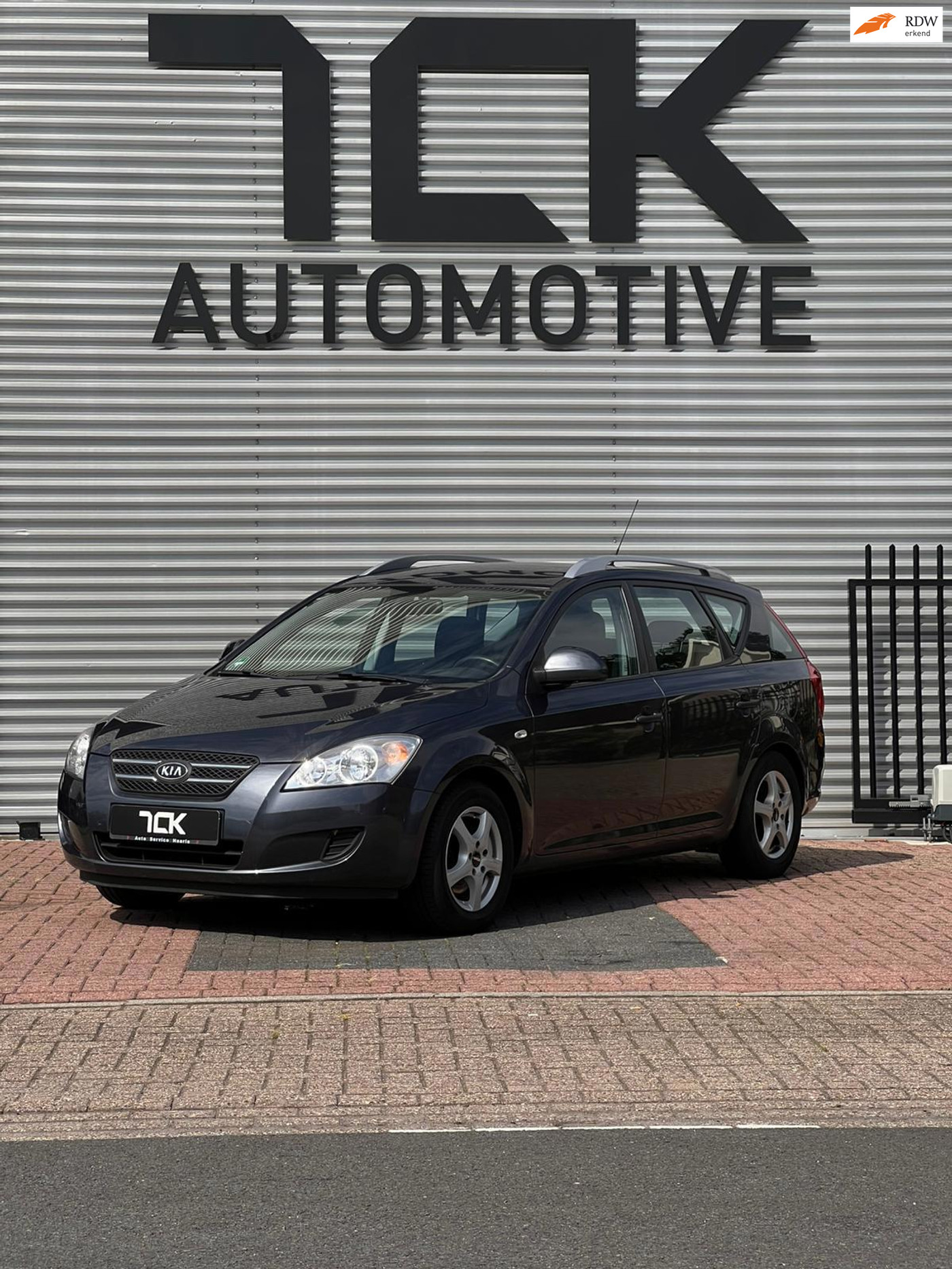 Kia Cee D 1.4 X-tra AIRCO/TREKHAAK/LICHTMETALEN VELGEN 2008 - voorkant