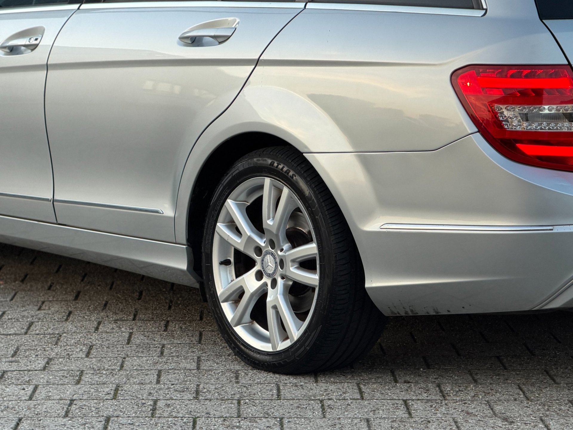 Foto van Mercedes-Benz C 180
