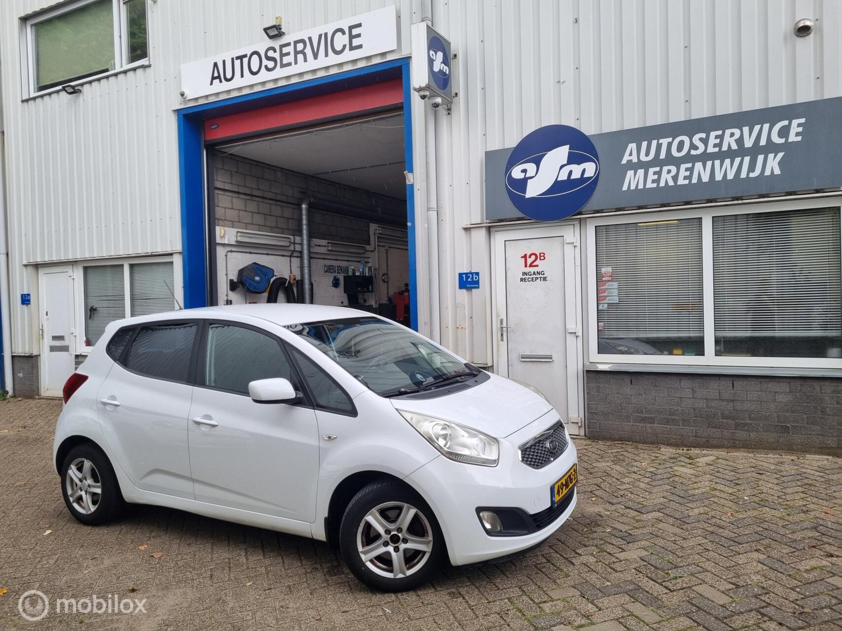 Kia Venga 1.4 CVVT Seven, Parksens achter, camera, Airco 2011 - voorkant