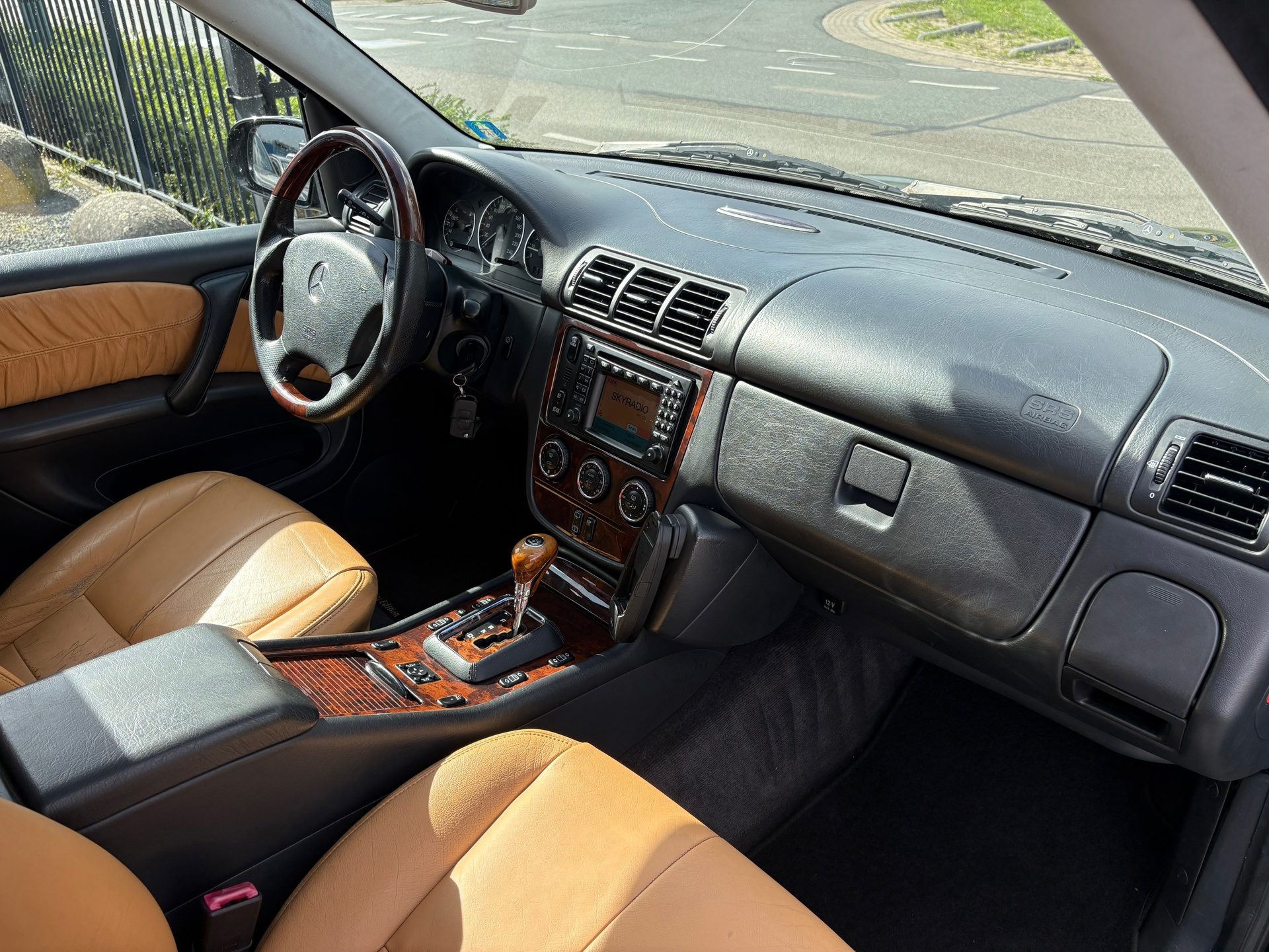 Foto van Mercedes-Benz ML 350