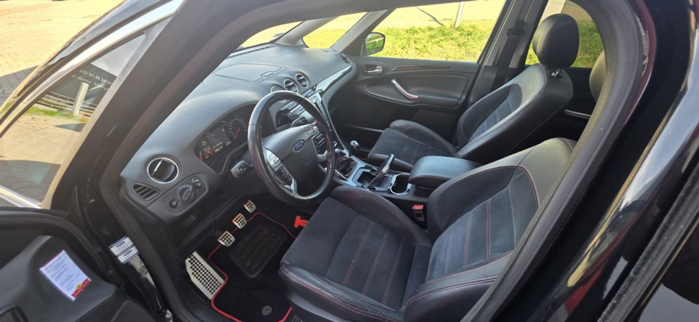 Foto van Ford S-max
