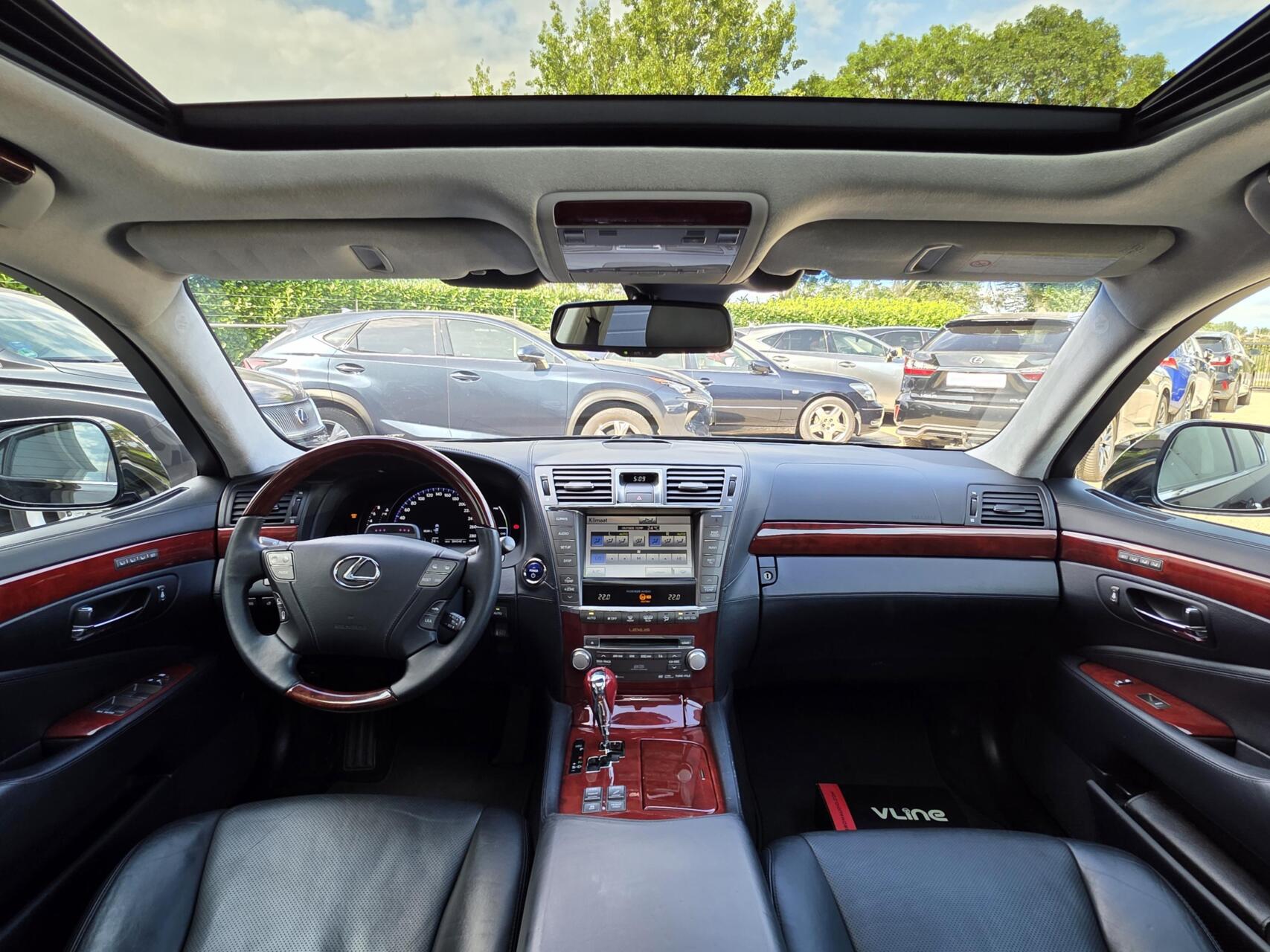 Foto van Lexus LS
