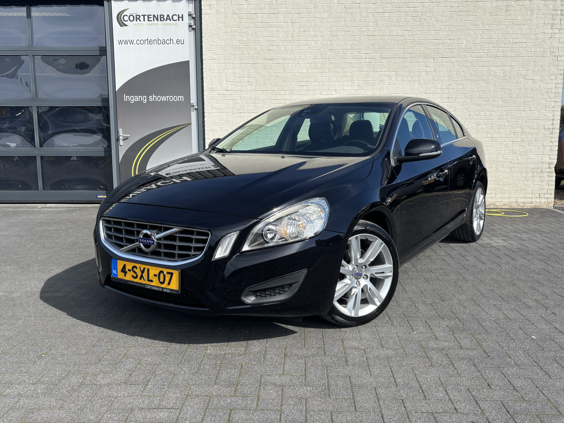 Volvo S60 1.6 T3 Momentum 2014 - voorkant