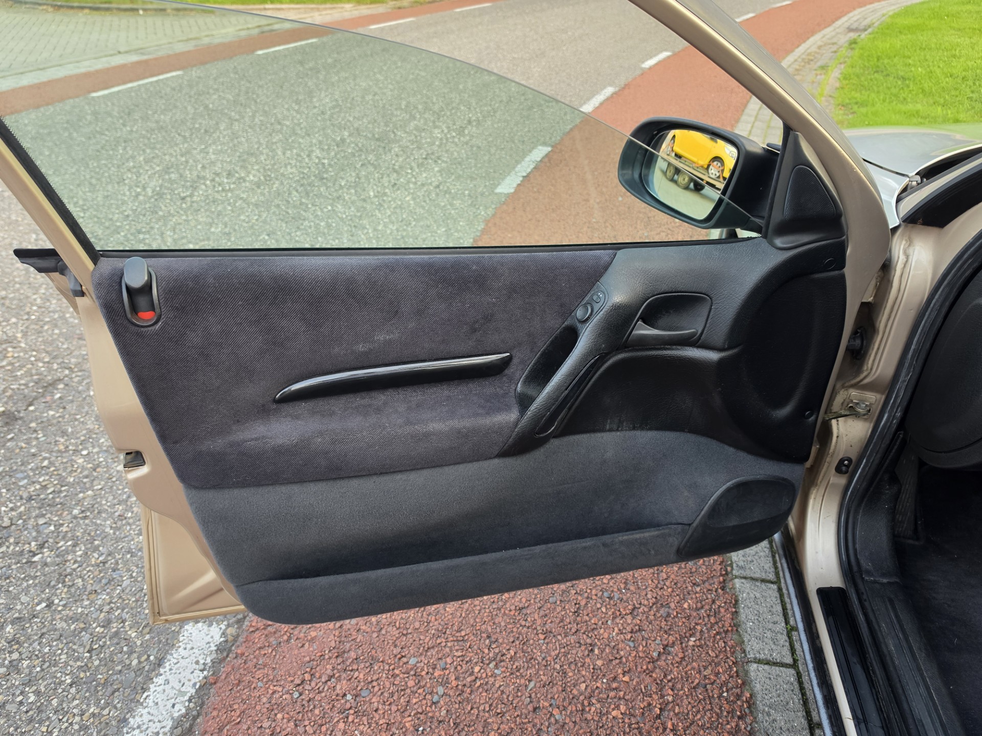 Foto van Opel Omega-b