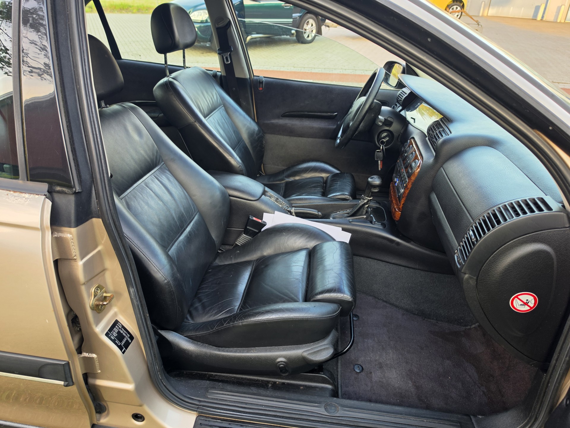 Foto van Opel Omega-b