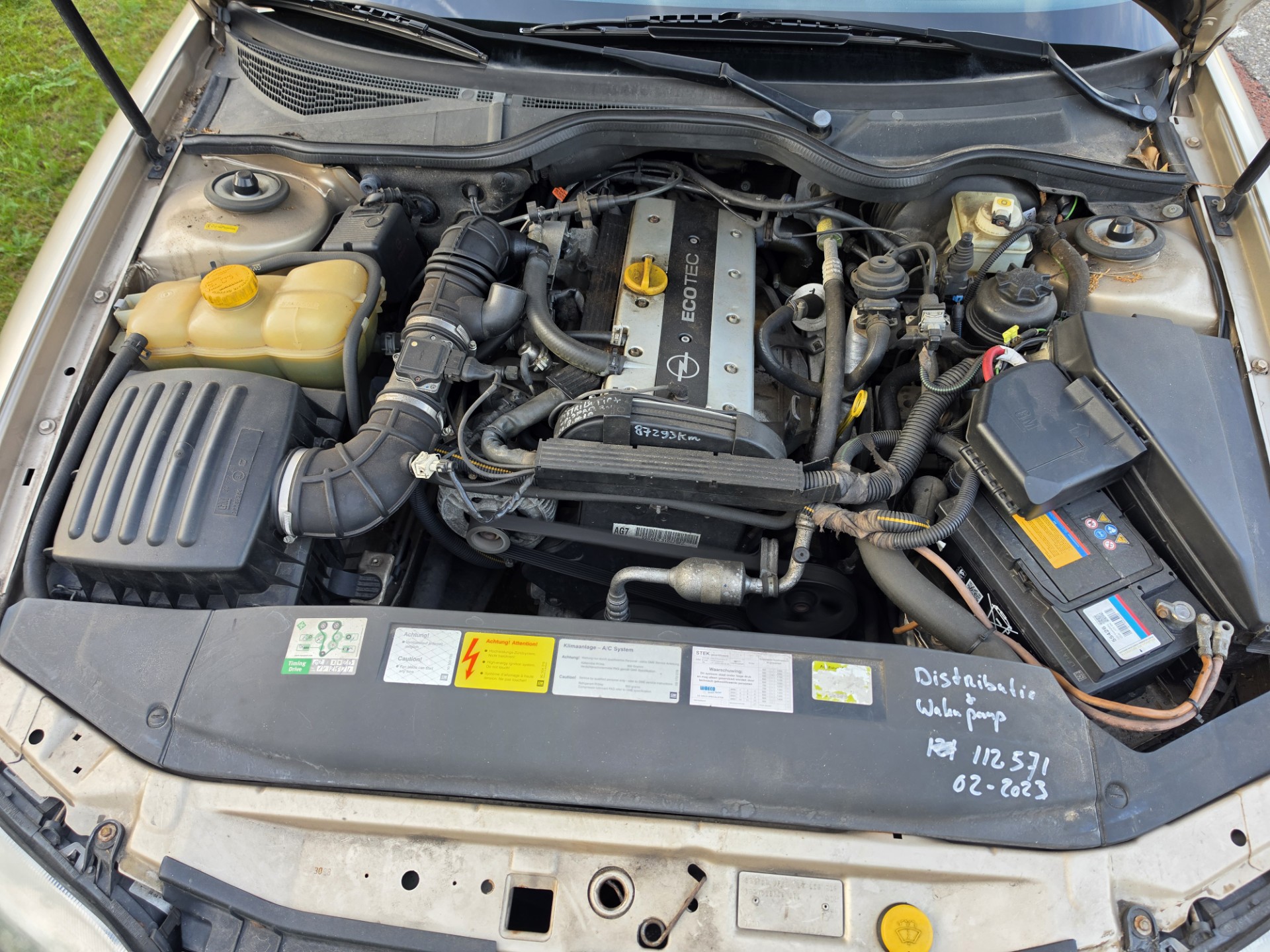 Foto van Opel Omega-b