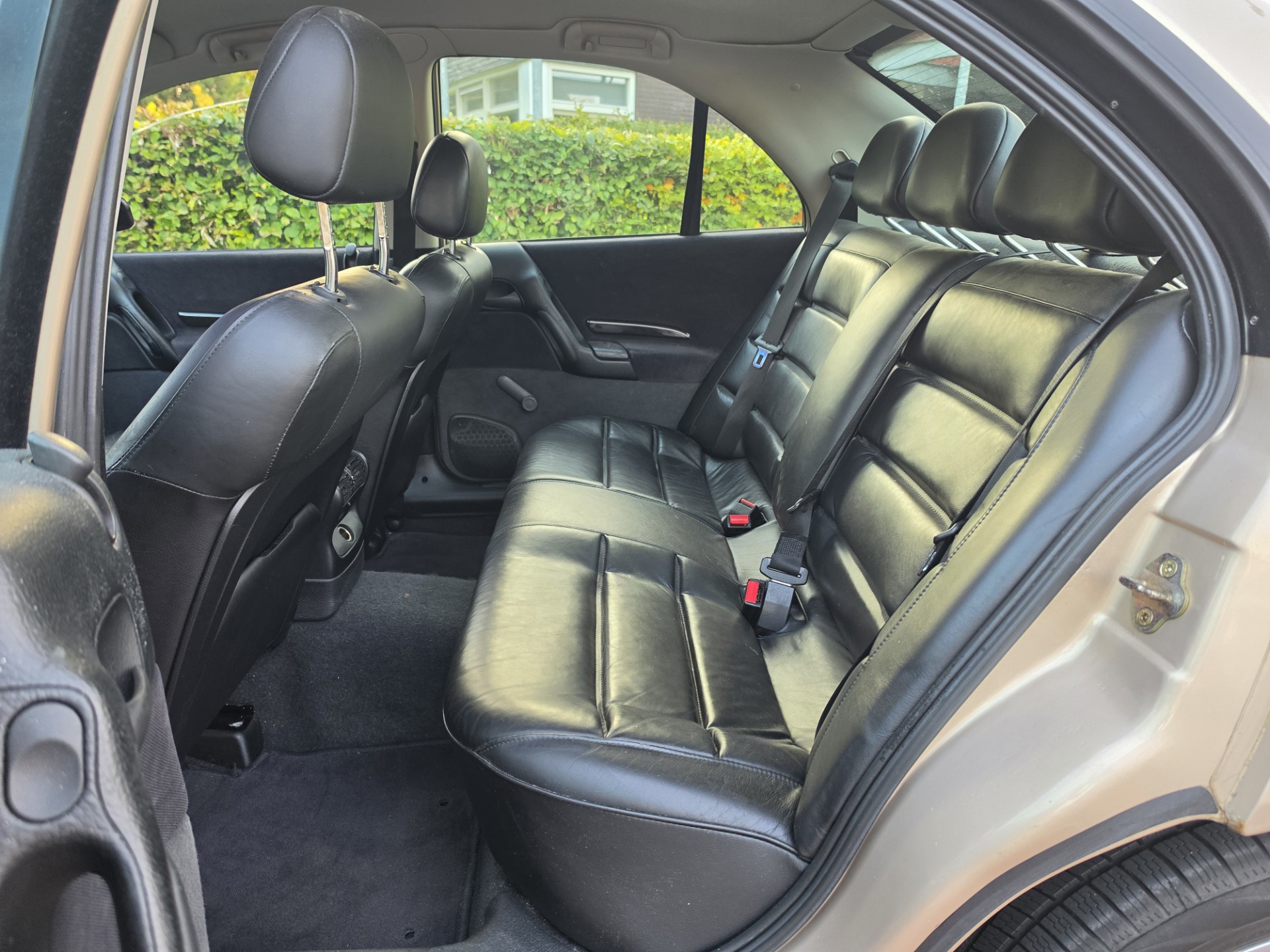 Foto van Opel Omega-b