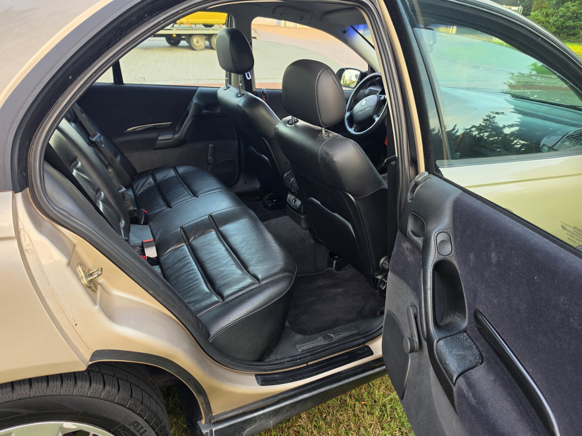 Foto van Opel Omega-b
