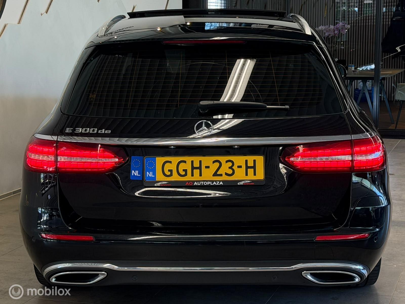 Foto van Mercedes-Benz E 300 De