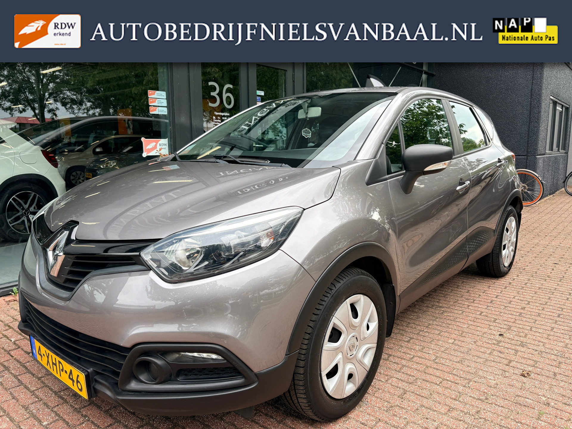 Renault Captur 0.9 TCe Authentique 53Dkm NAP/Airco/Cruise 2014 - voorkant