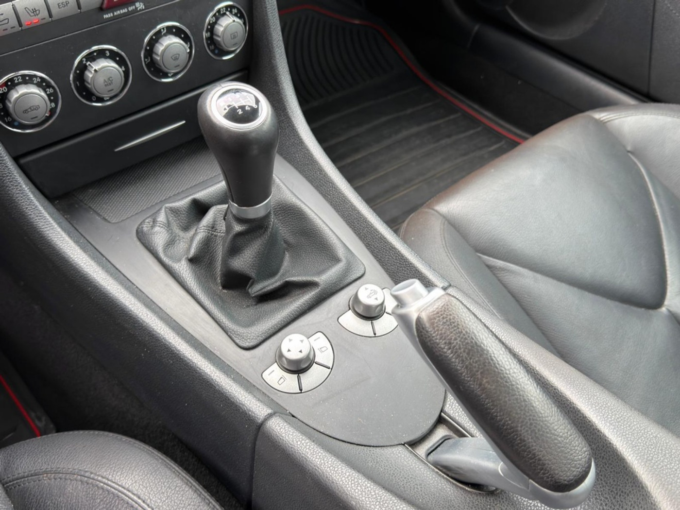 Foto van Mercedes-Benz SLK 200 Kompressor