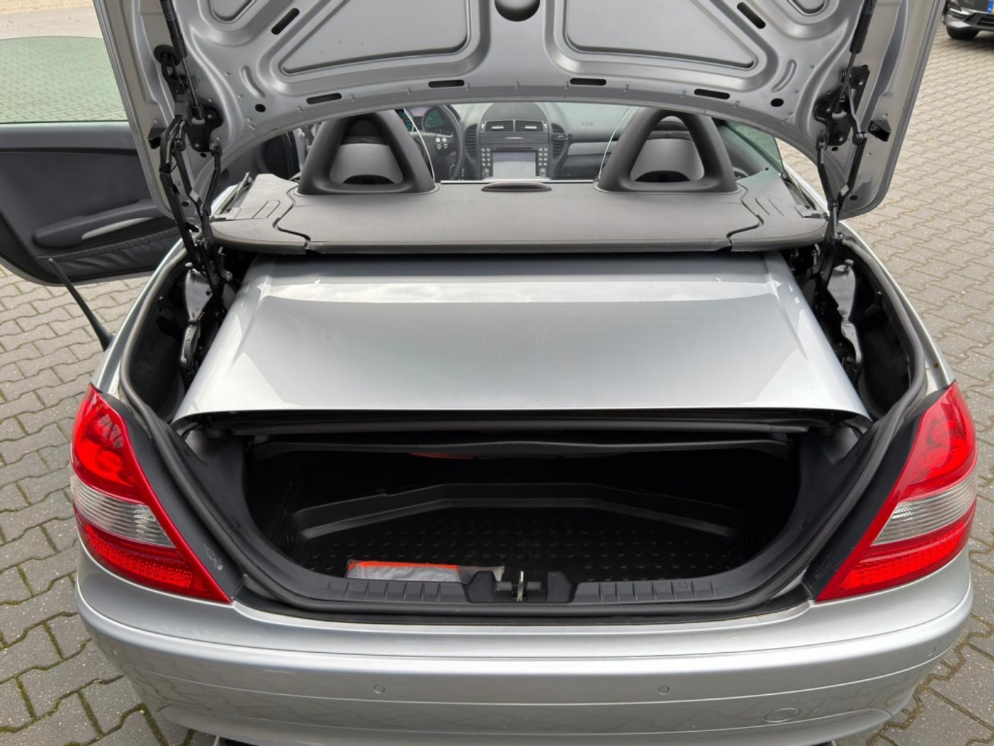 Foto van Mercedes-Benz SLK 200 Kompressor