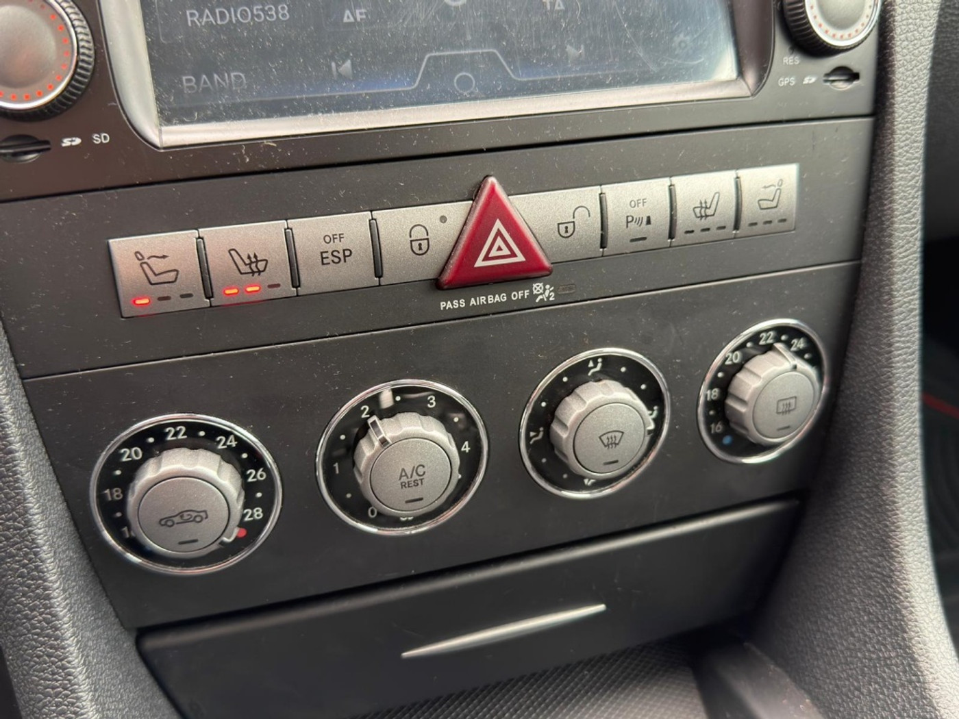 Foto van Mercedes-Benz SLK 200 Kompressor