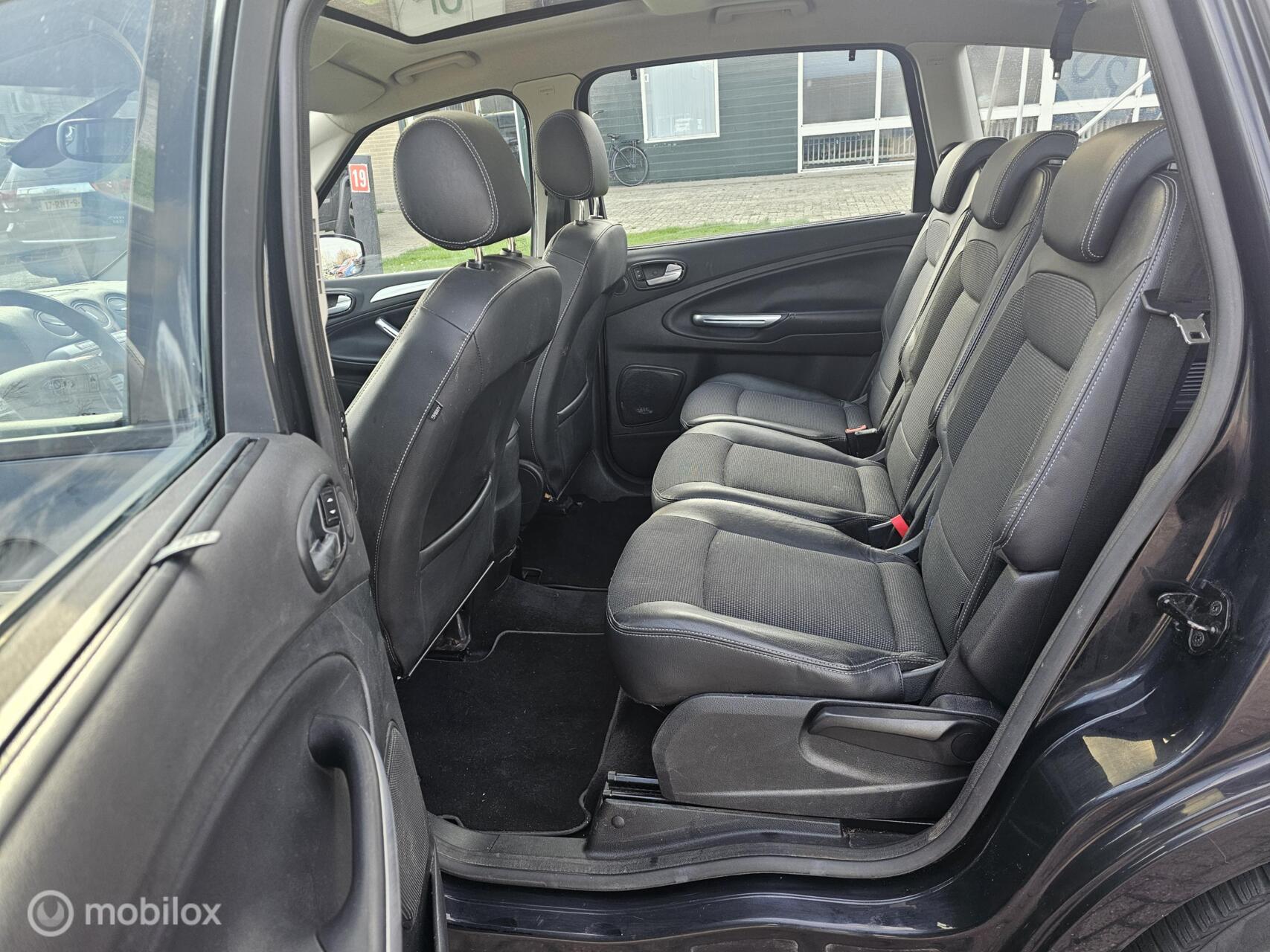 Foto van Ford S-max