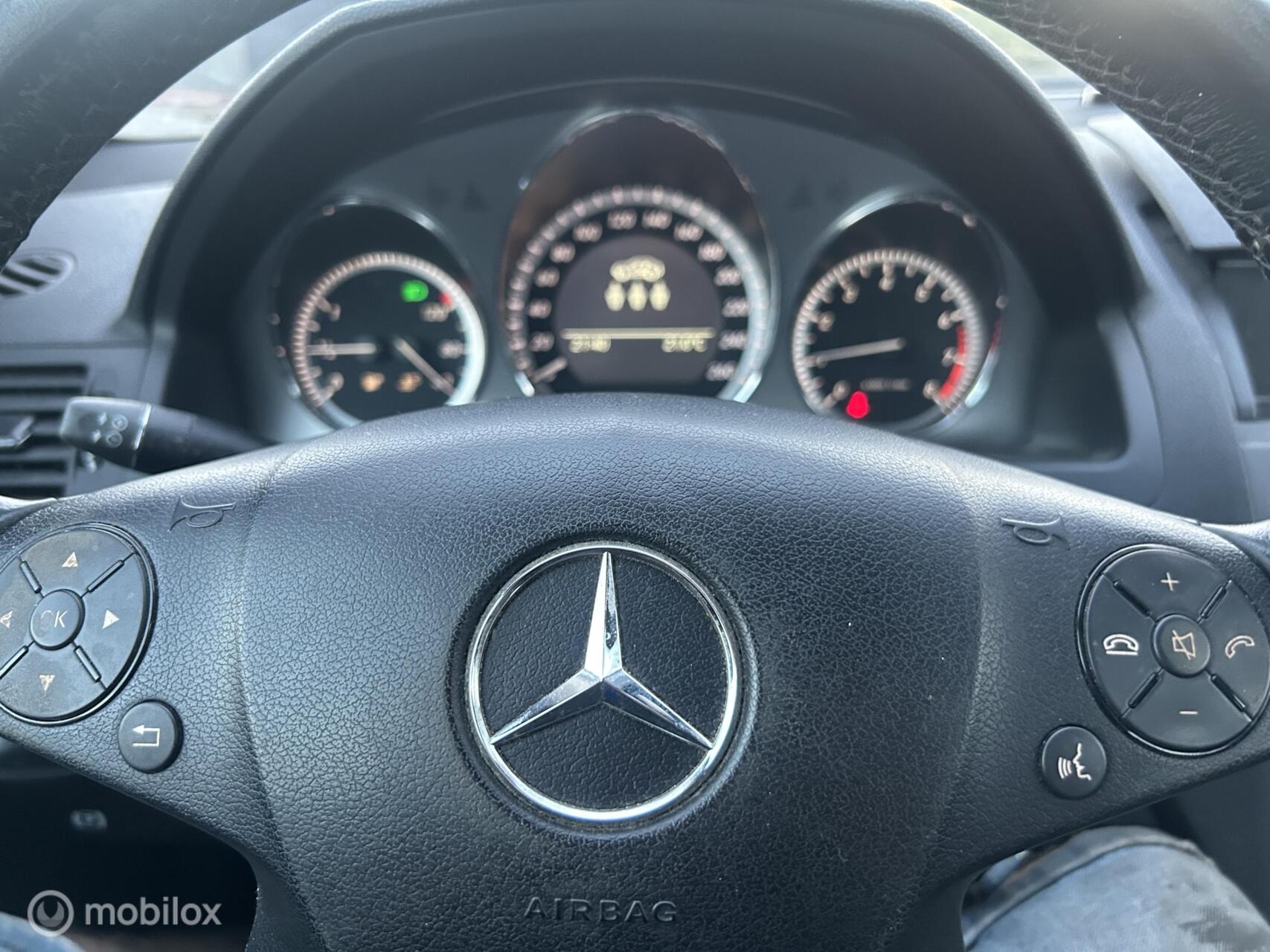 Foto van Mercedes-Benz C 180 Kompressor