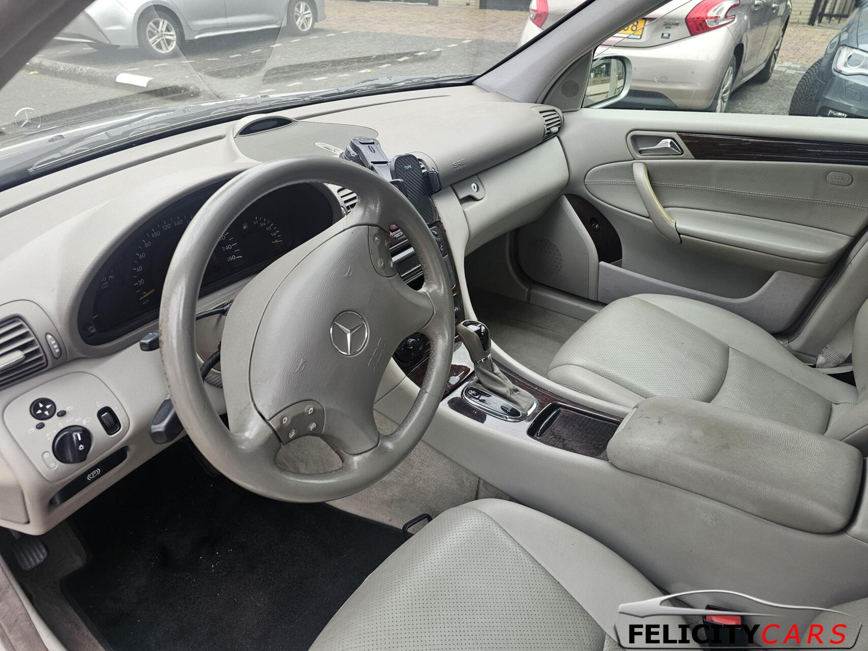 Foto van Mercedes-Benz C 200 Kompressor