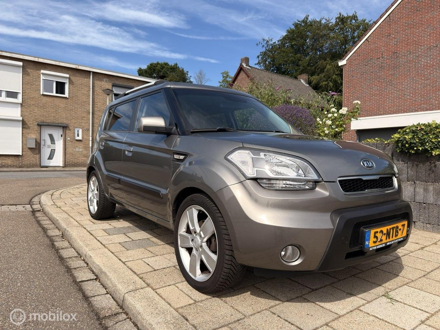 Kia Soul 1.6 X-ecutive 2010 - voorkant