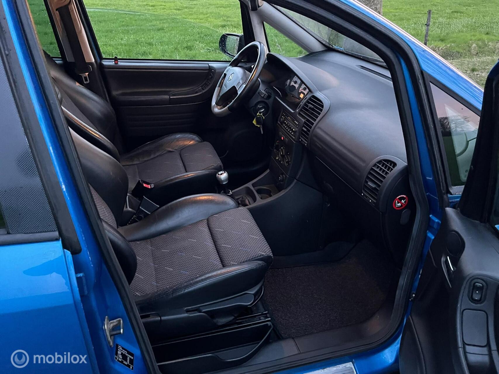 Foto van Opel Zafira-a