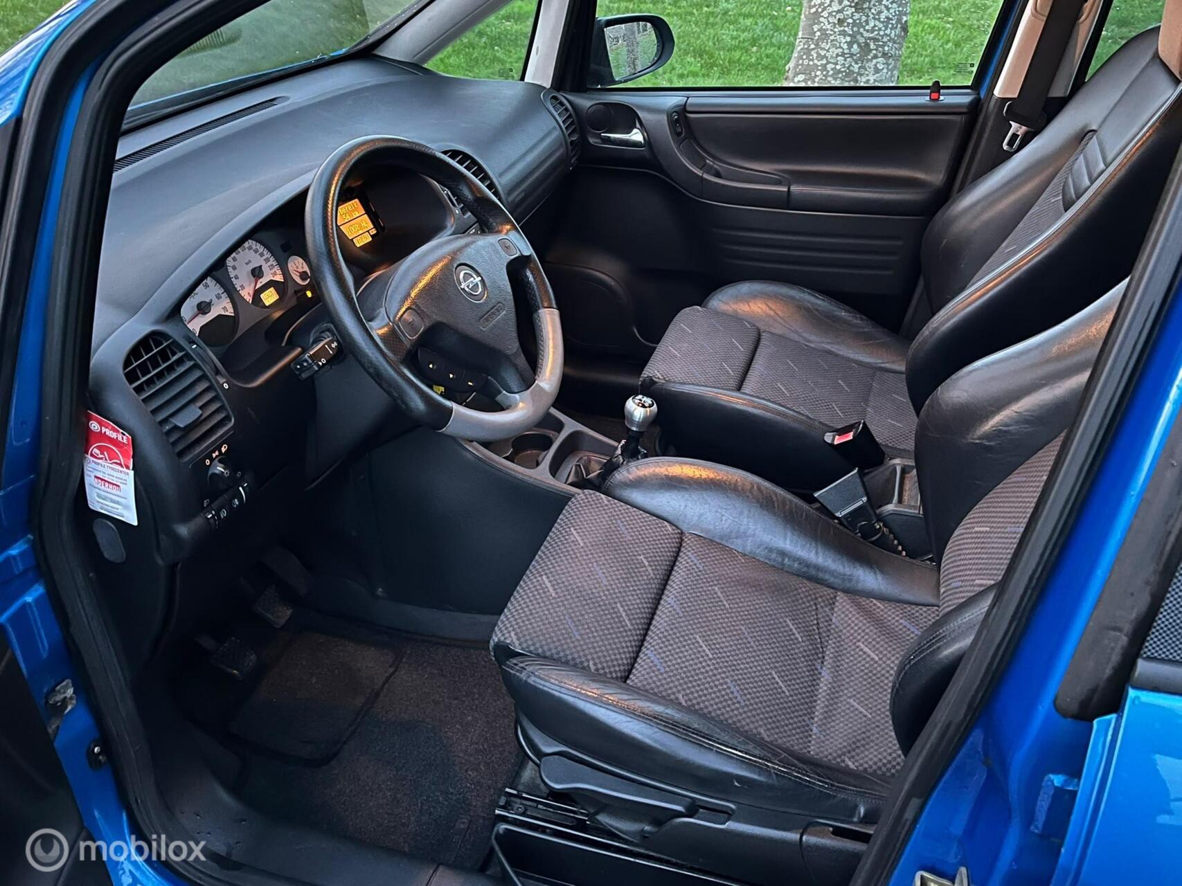 Foto van Opel Zafira-a