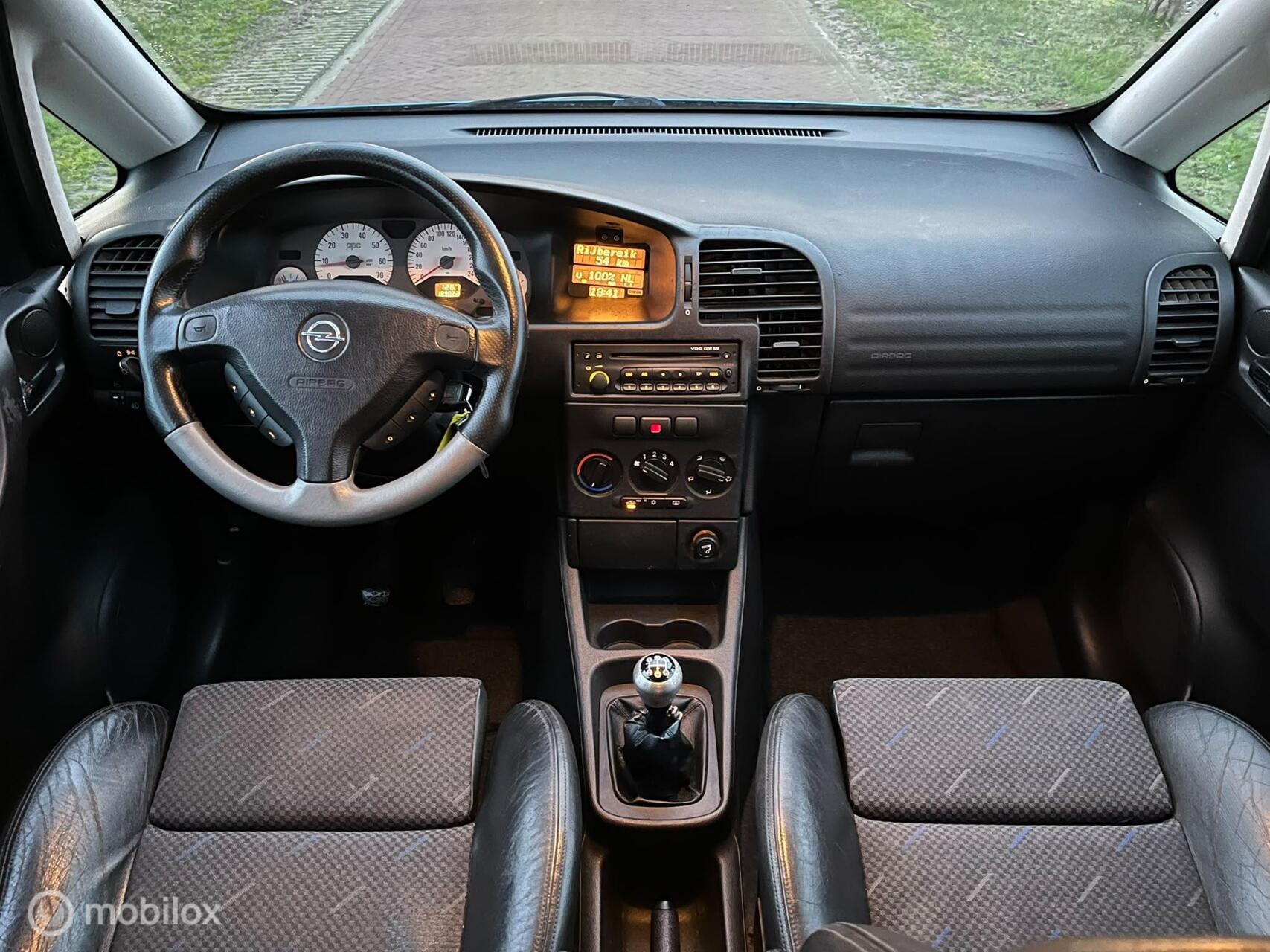 Foto van Opel Zafira-a