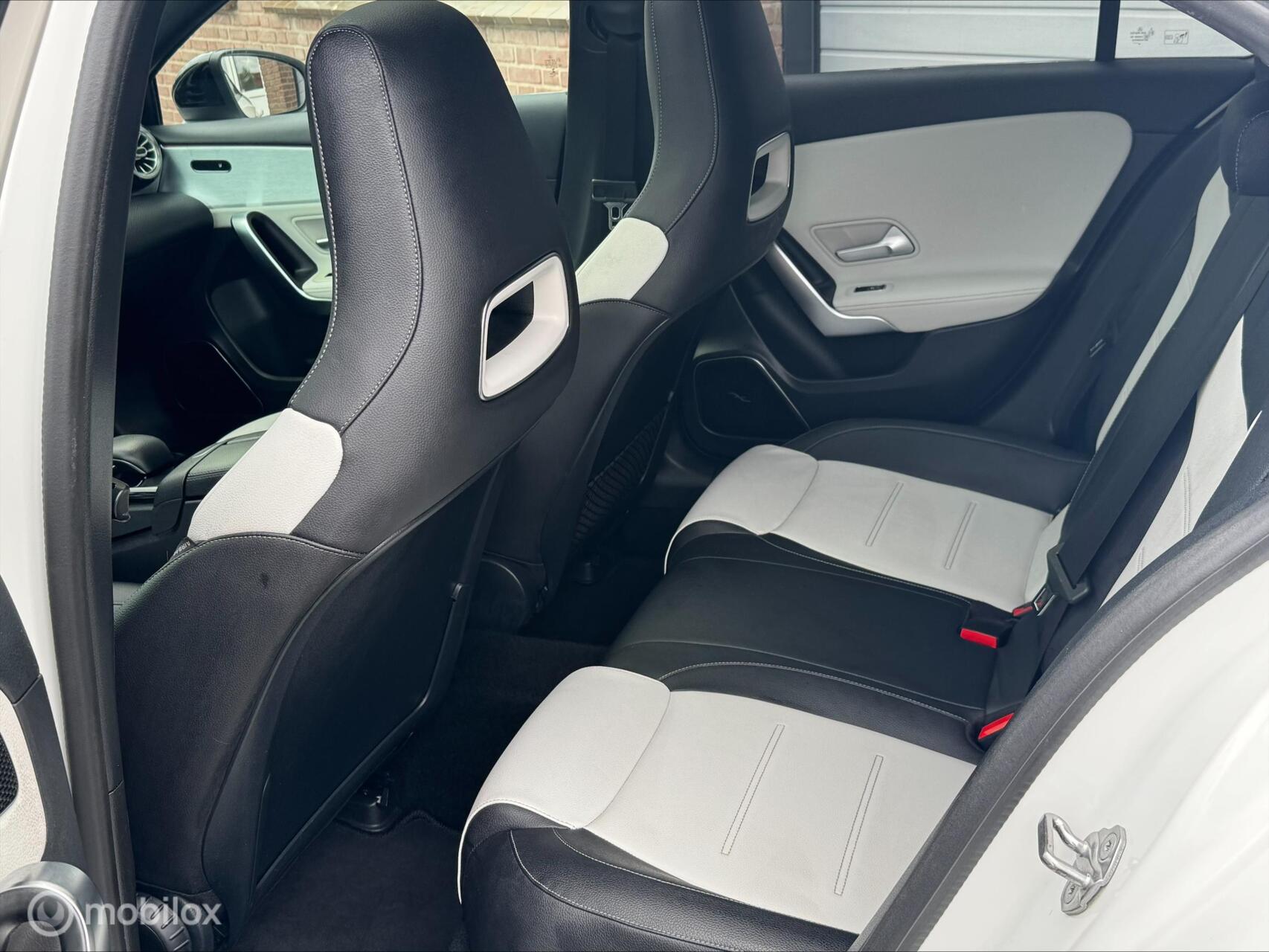 Foto van Mercedes-Benz A 250