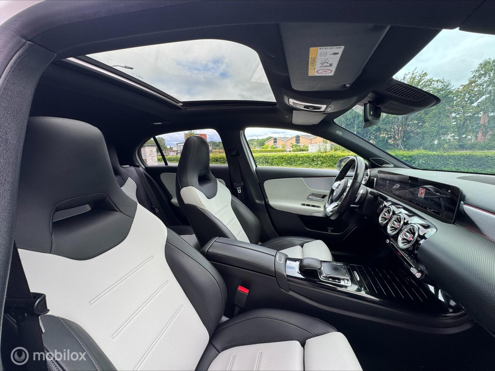 Foto van Mercedes-Benz A 250