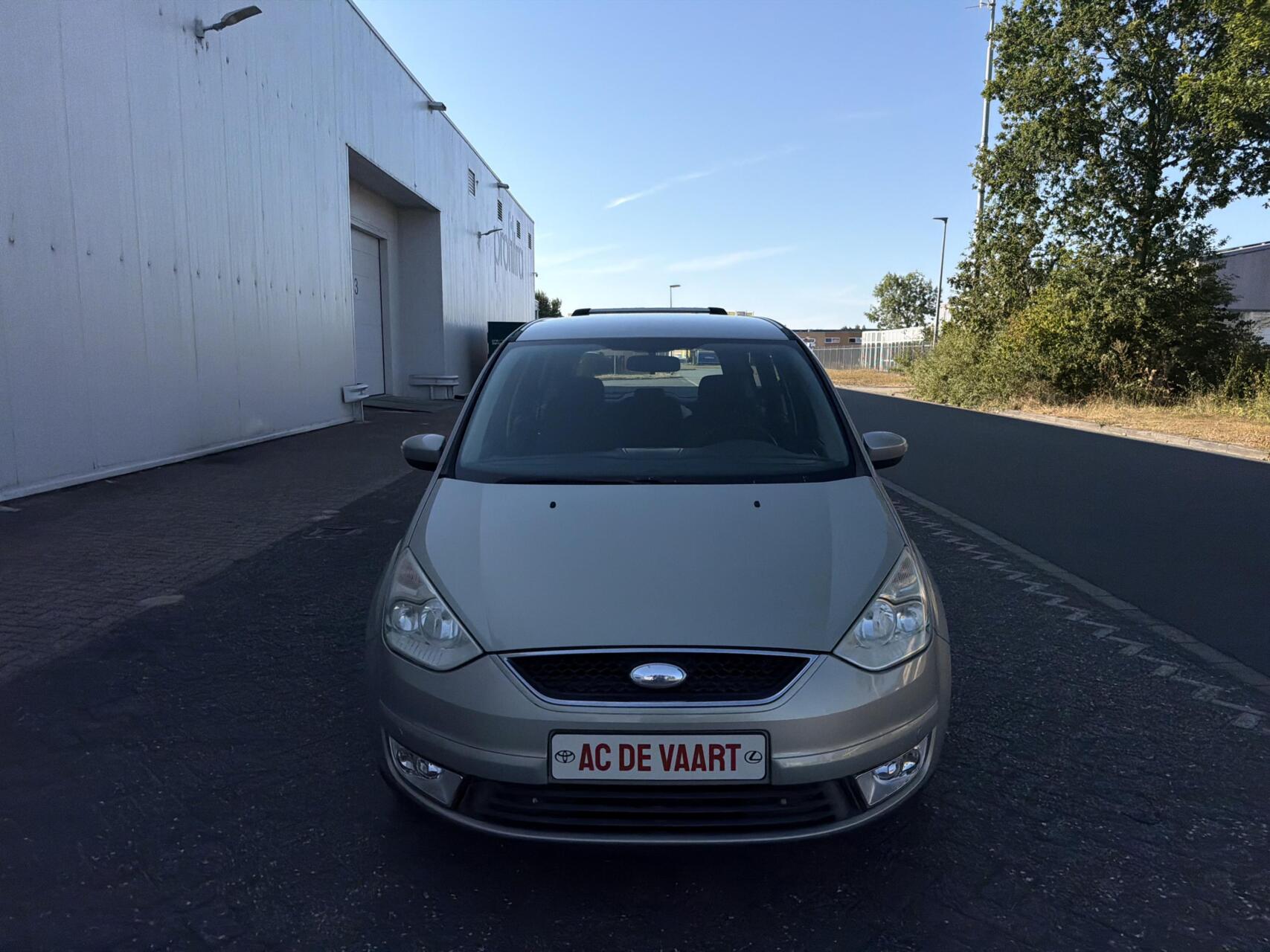 Ford Galaxy 2.0-16V Trend - 7PEROONS/CLIMA/TREKHAAK/NAP 2008 - voorkant