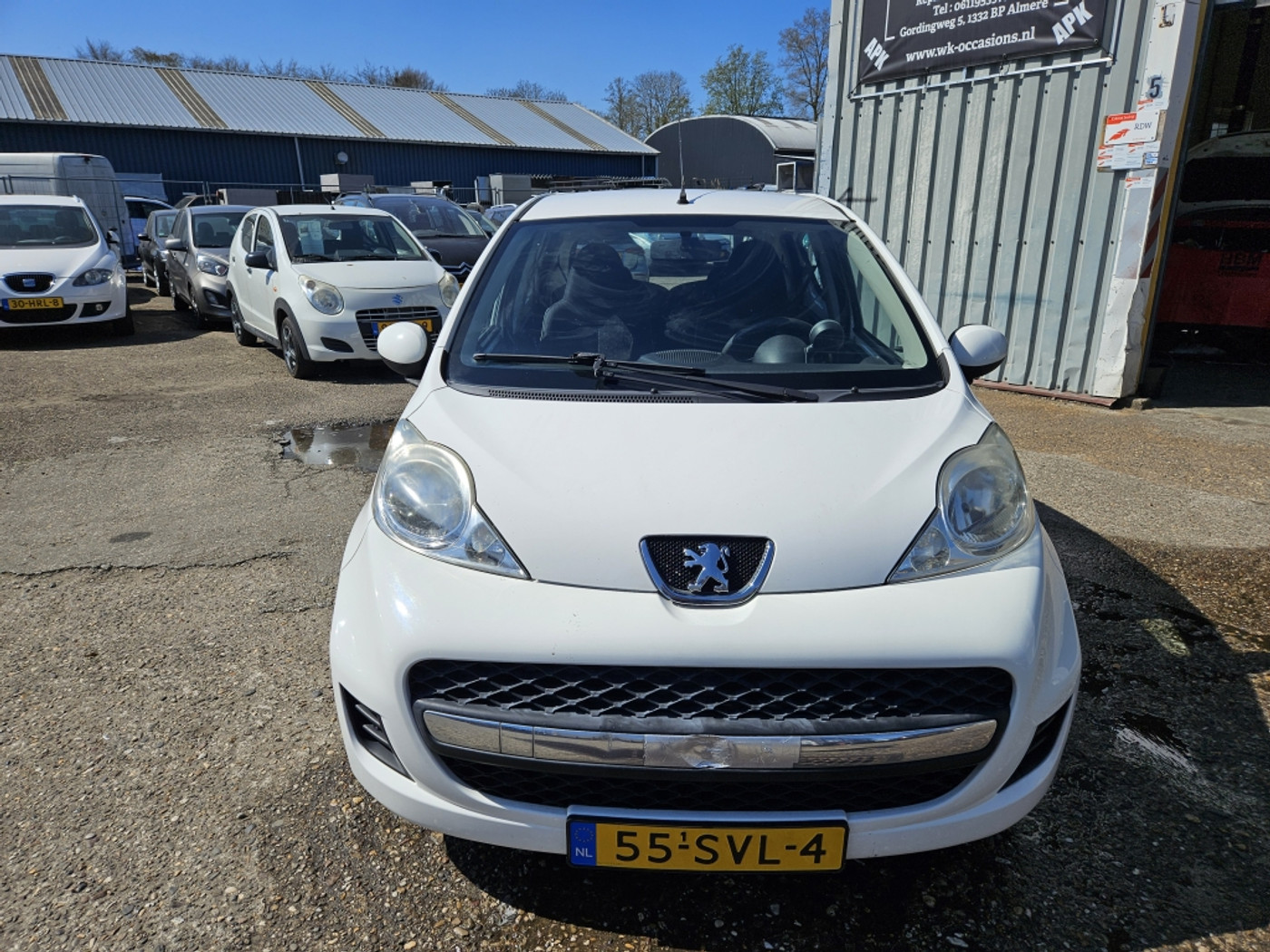 Peugeot 107 1.0-12V XS 2011 - voorkant