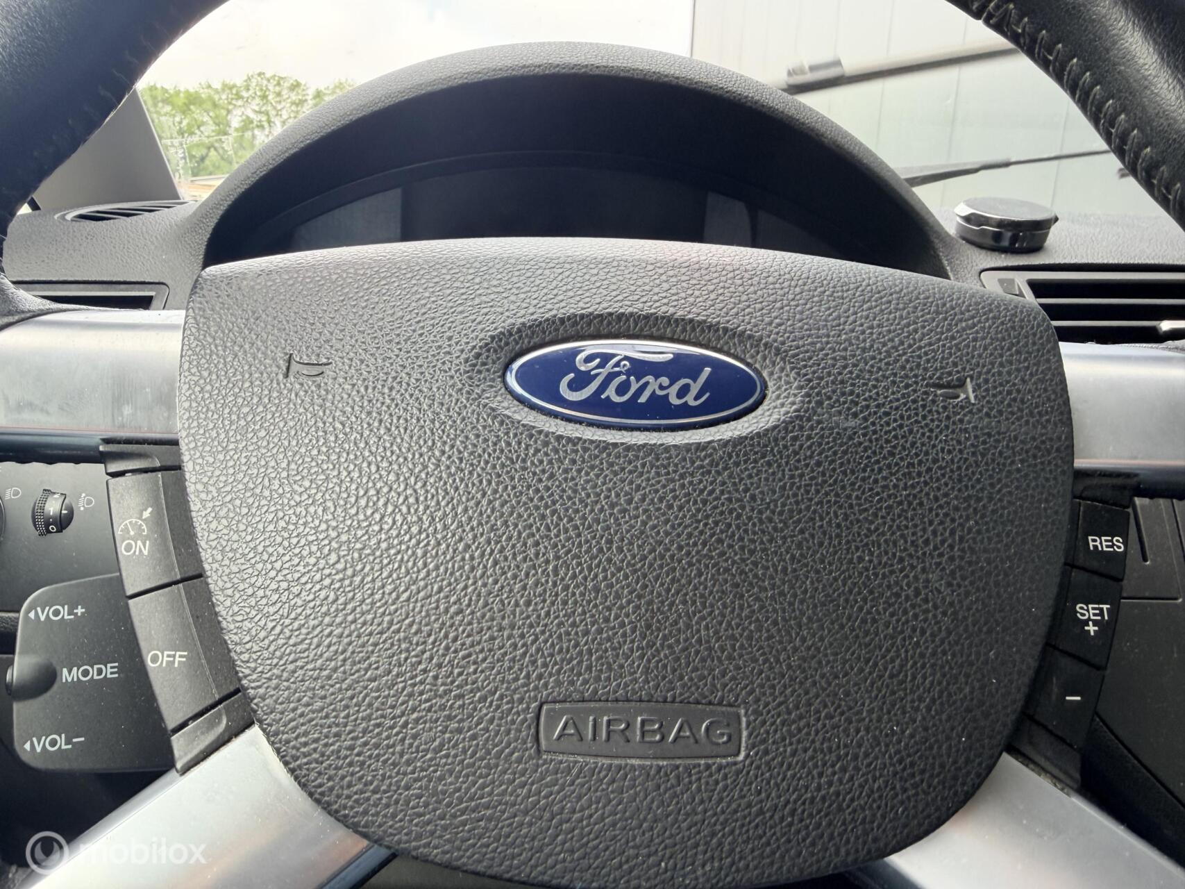 Foto van Ford Focus C-max