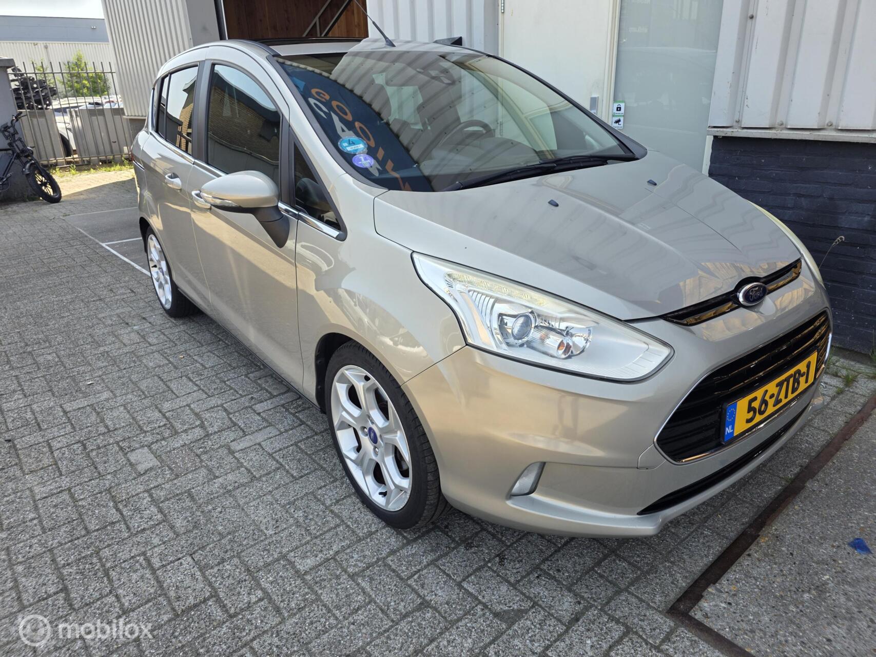 Foto van Ford B-max