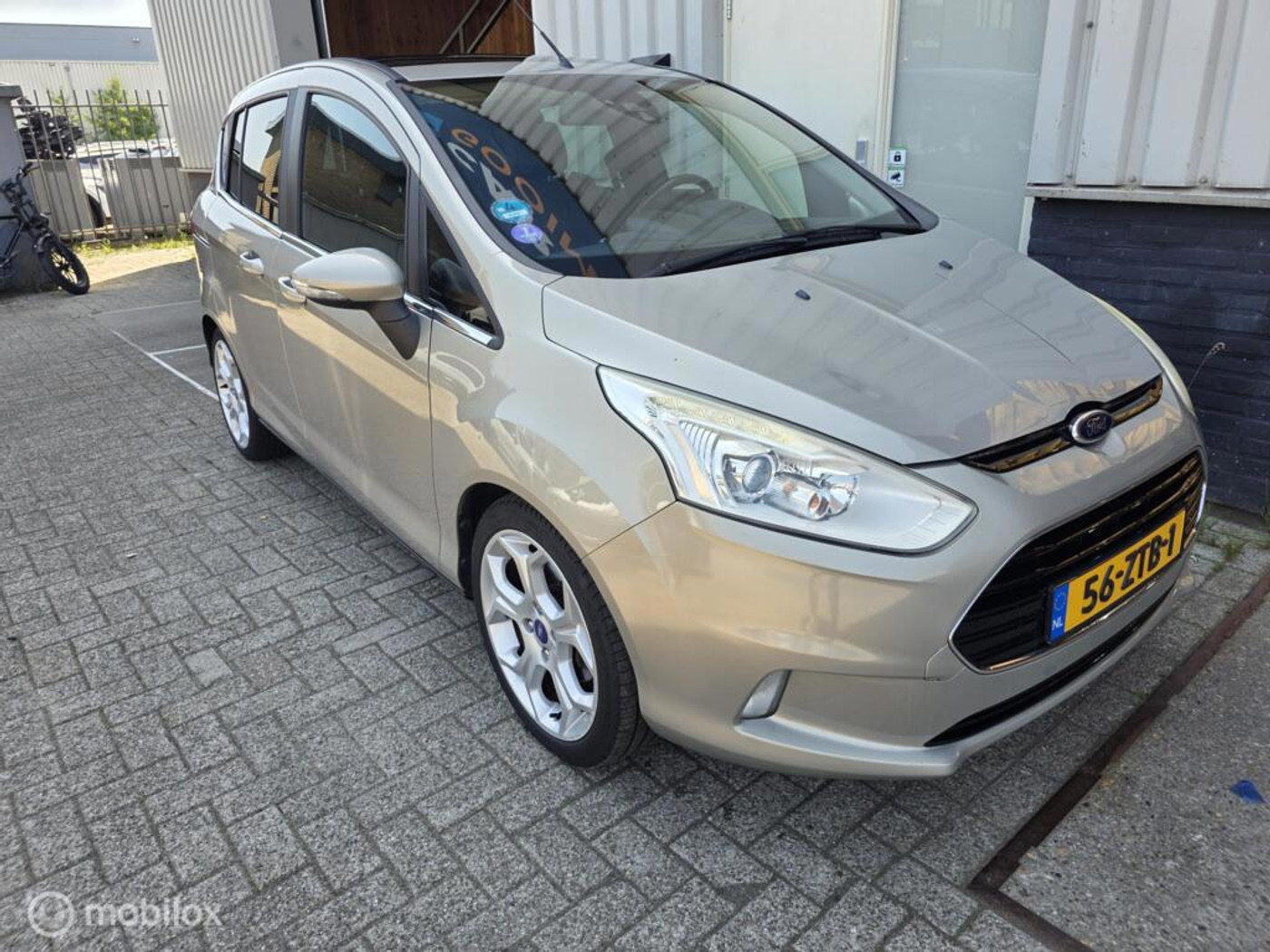 Foto van Ford B-max
