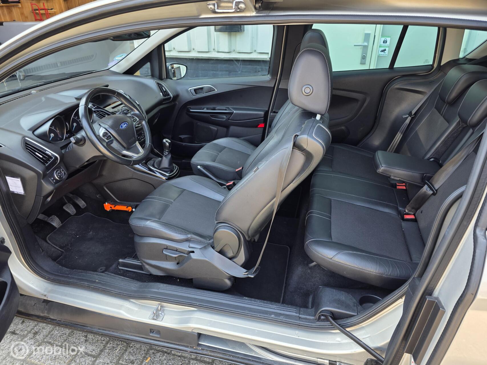 Foto van Ford B-max