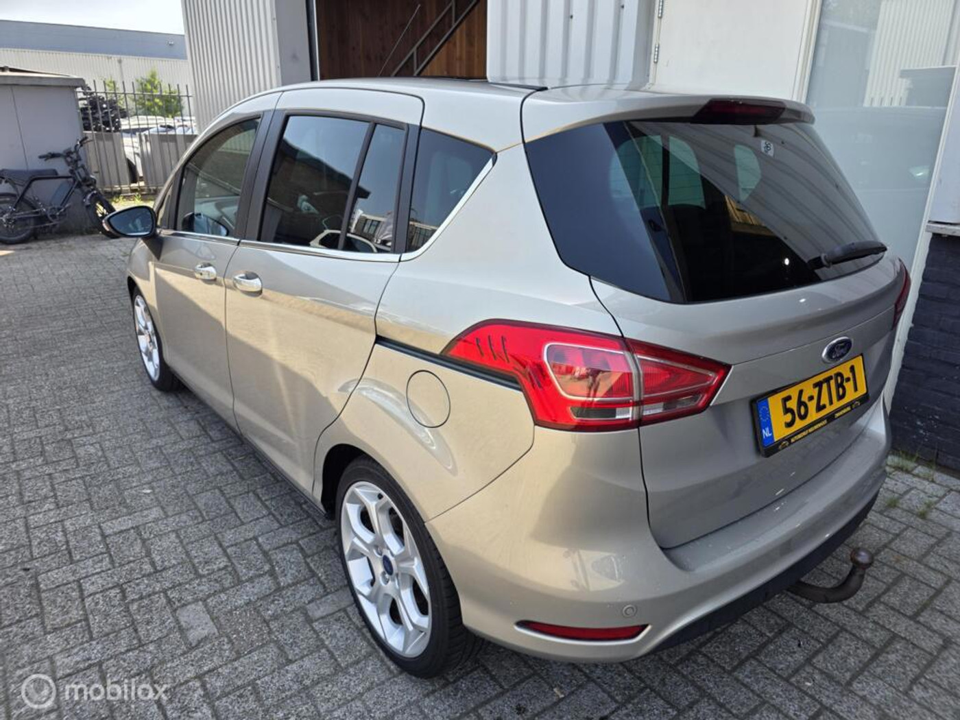 Foto van Ford B-max