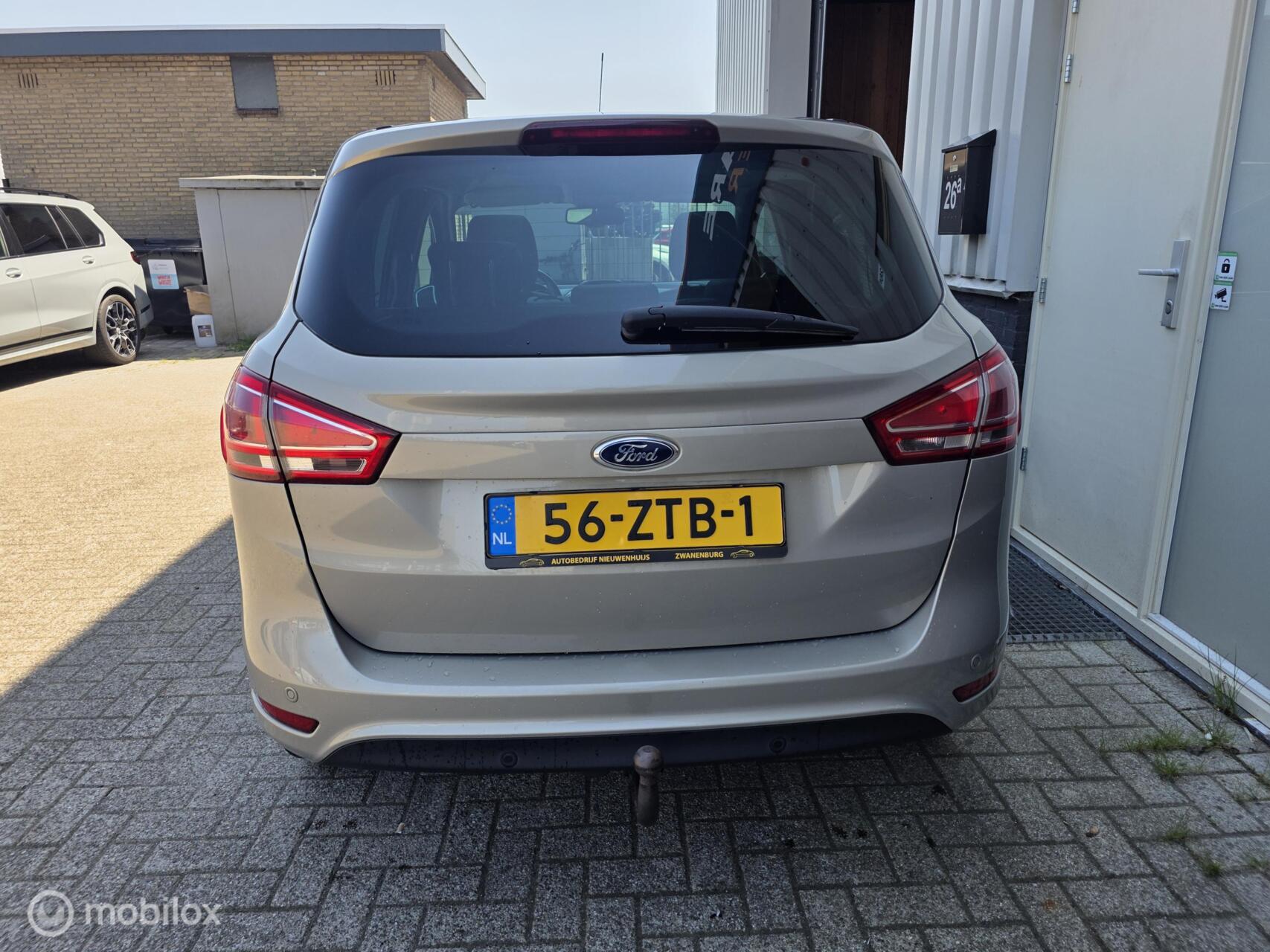 Foto van Ford B-max