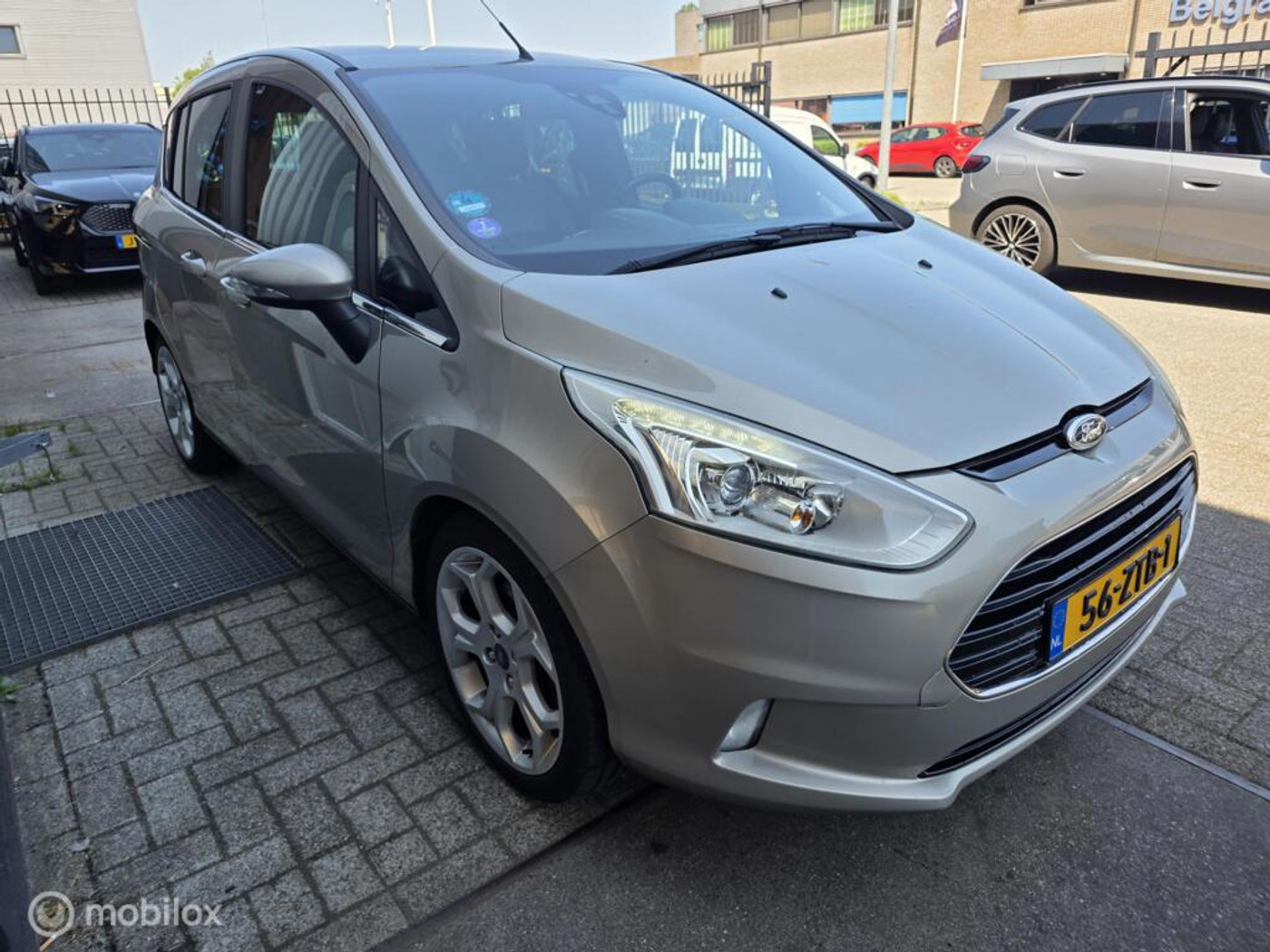 Foto van Ford B-max