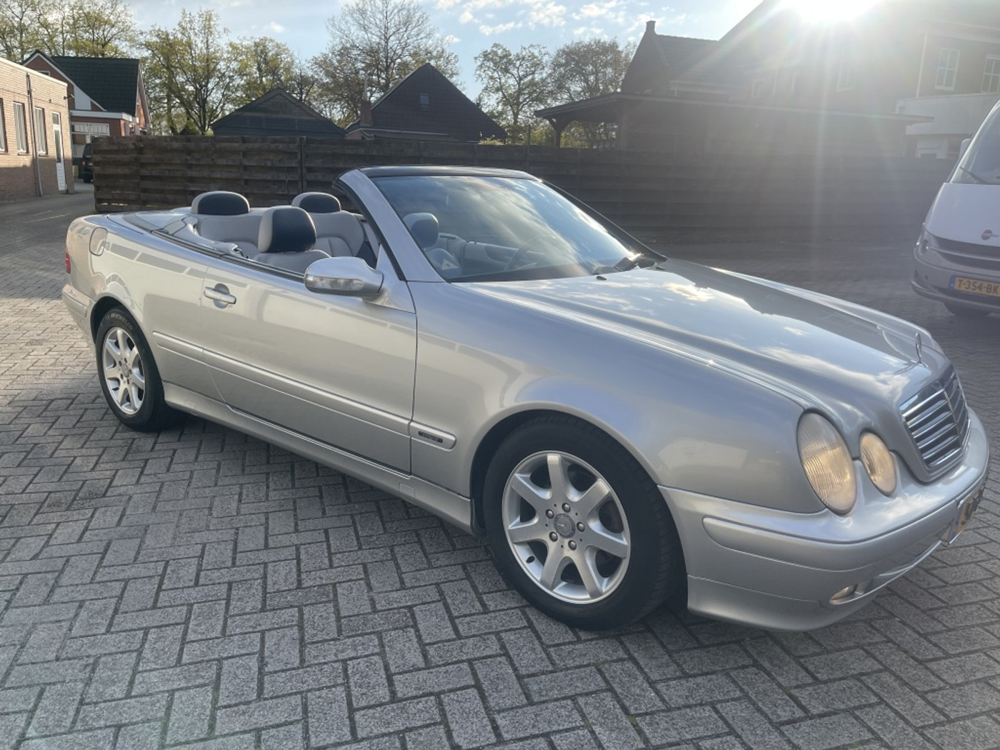 Mercedes-Benz CLK 200 200 76.278km nap. Taxatie 2026 19.000,- 2000 - voorkant