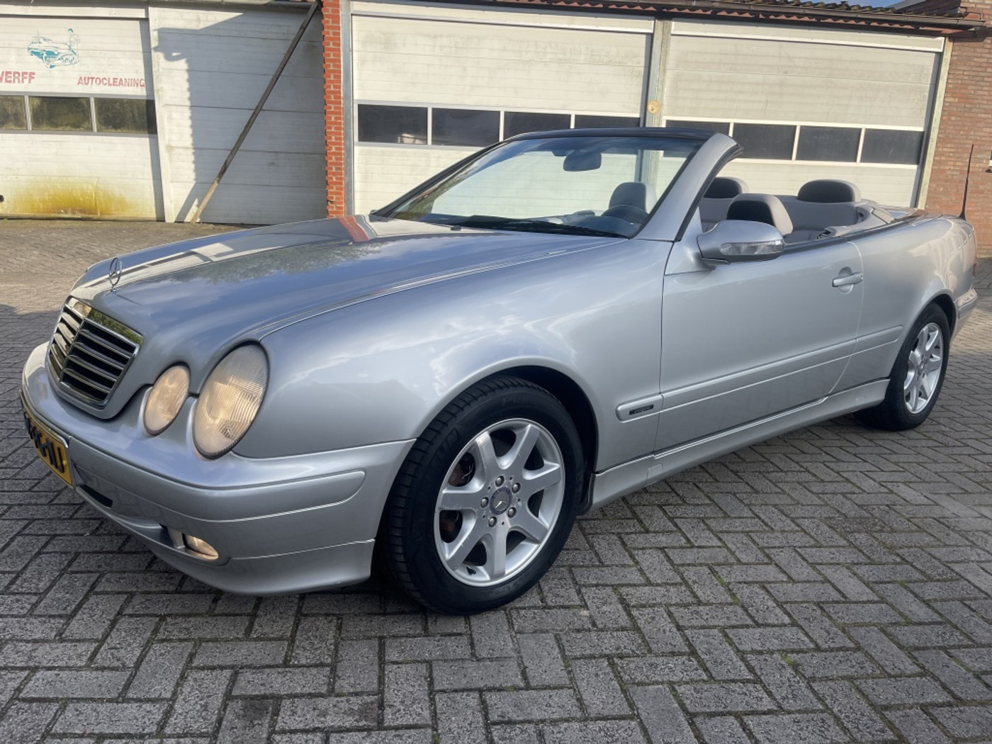 Foto van Mercedes-Benz CLK 200