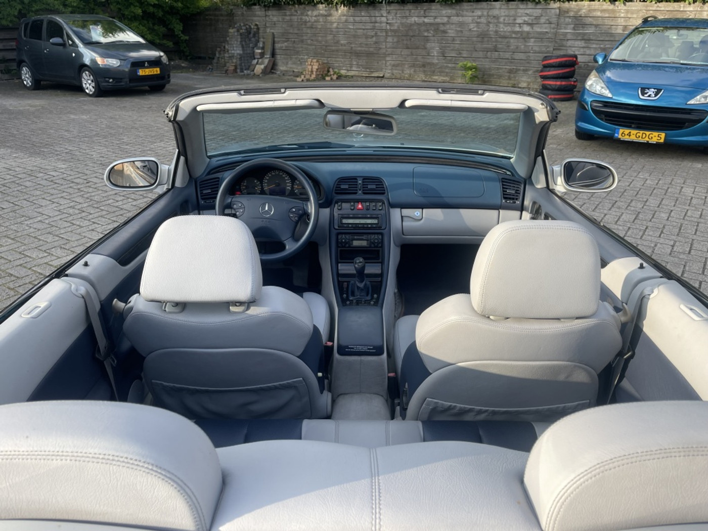 Foto van Mercedes-Benz CLK 200
