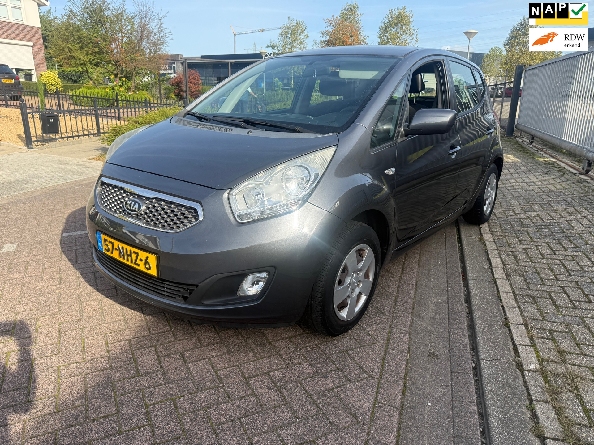 Kia Venga 1.4 CVVT X-tra Nap Airco Cruise Elektrische Ramen Parkeersensoren 2010 - voorkant