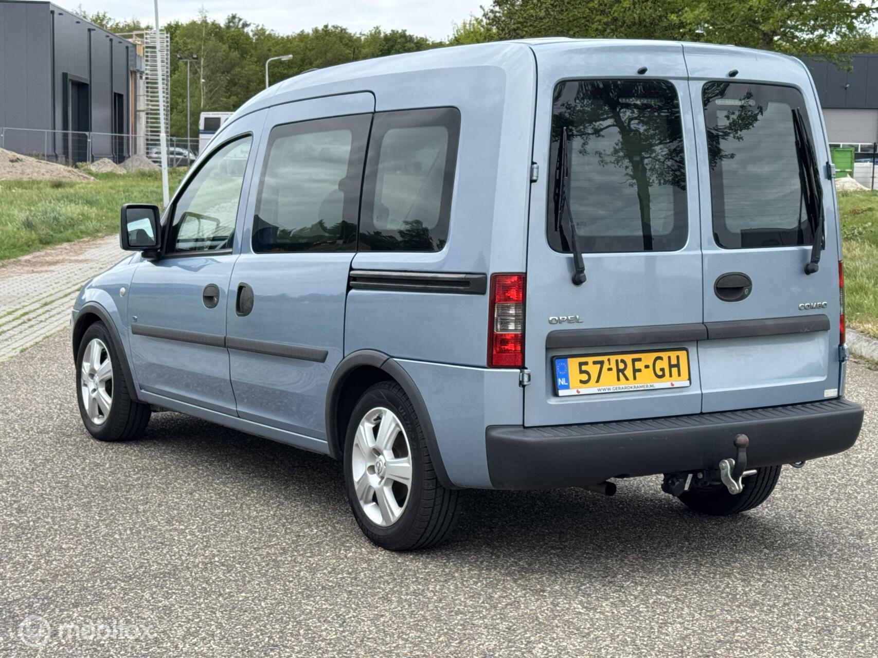 Foto van Opel Tour