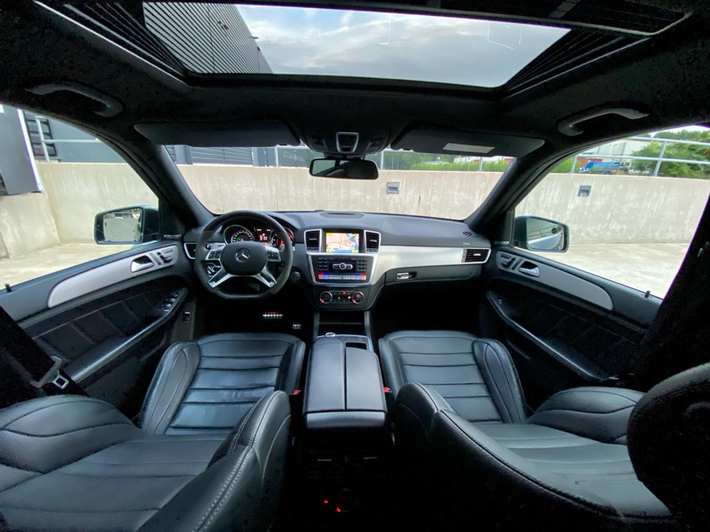 Foto van Mercedes-Benz ML 63 AMG