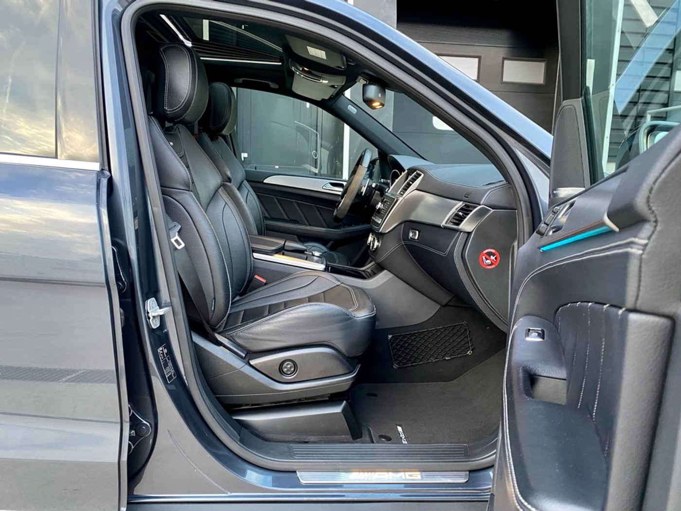 Foto van Mercedes-Benz ML 63 AMG
