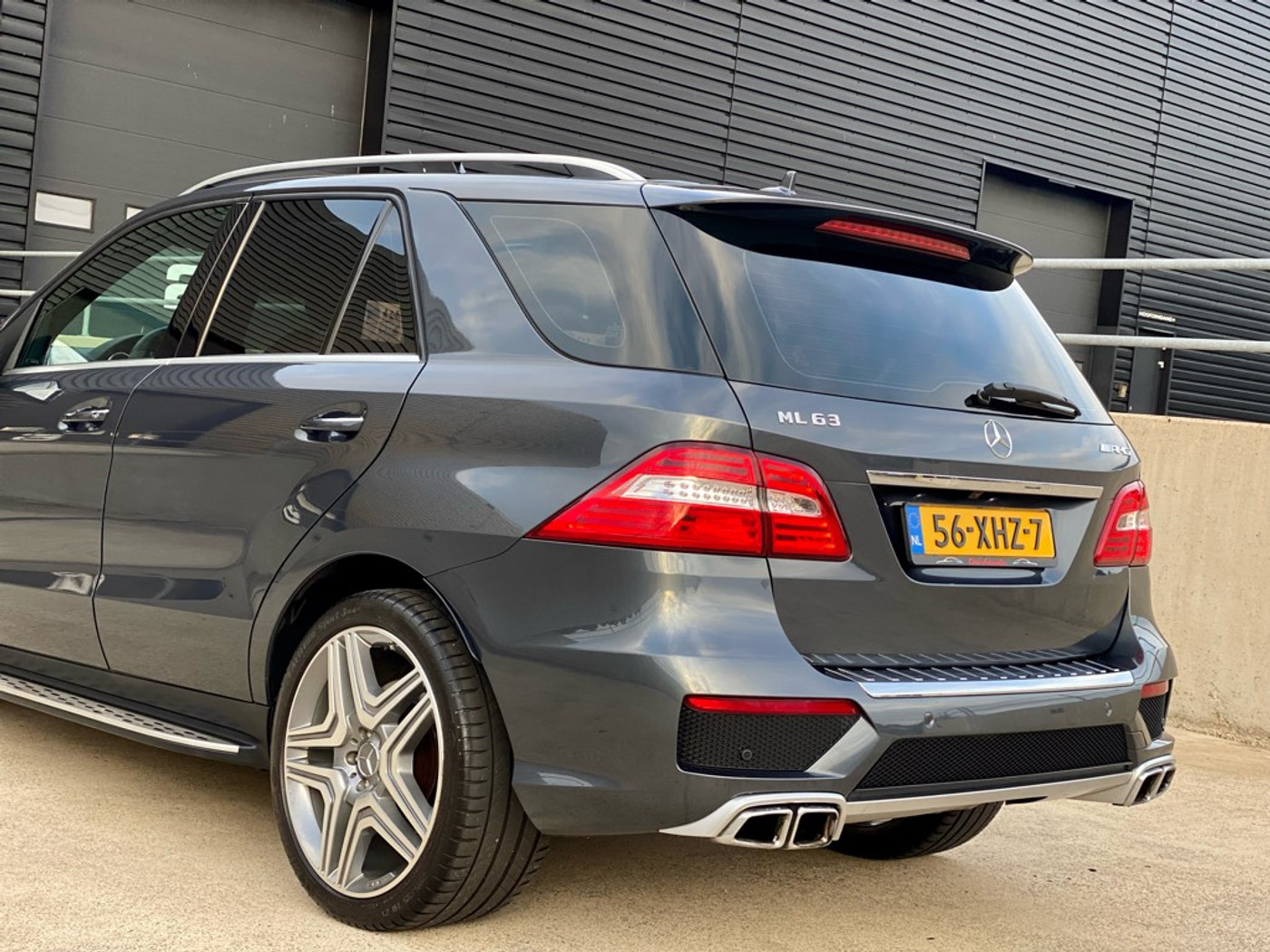 Foto van Mercedes-Benz ML 63 AMG
